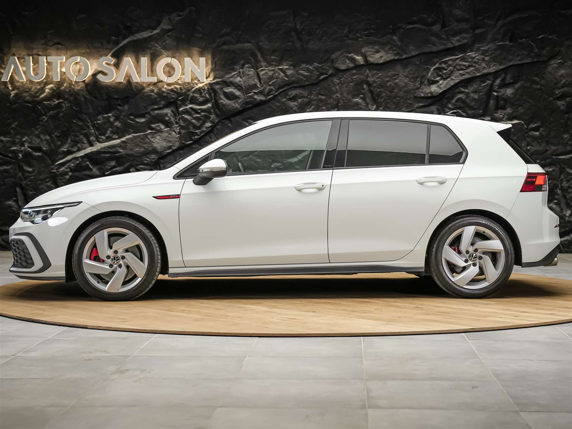 VW Golf VIII 2.0 TSI GTI DSG *Lenkrad Heizung*Sitzheizung*Rückfahrkamera*-showroom-element-2