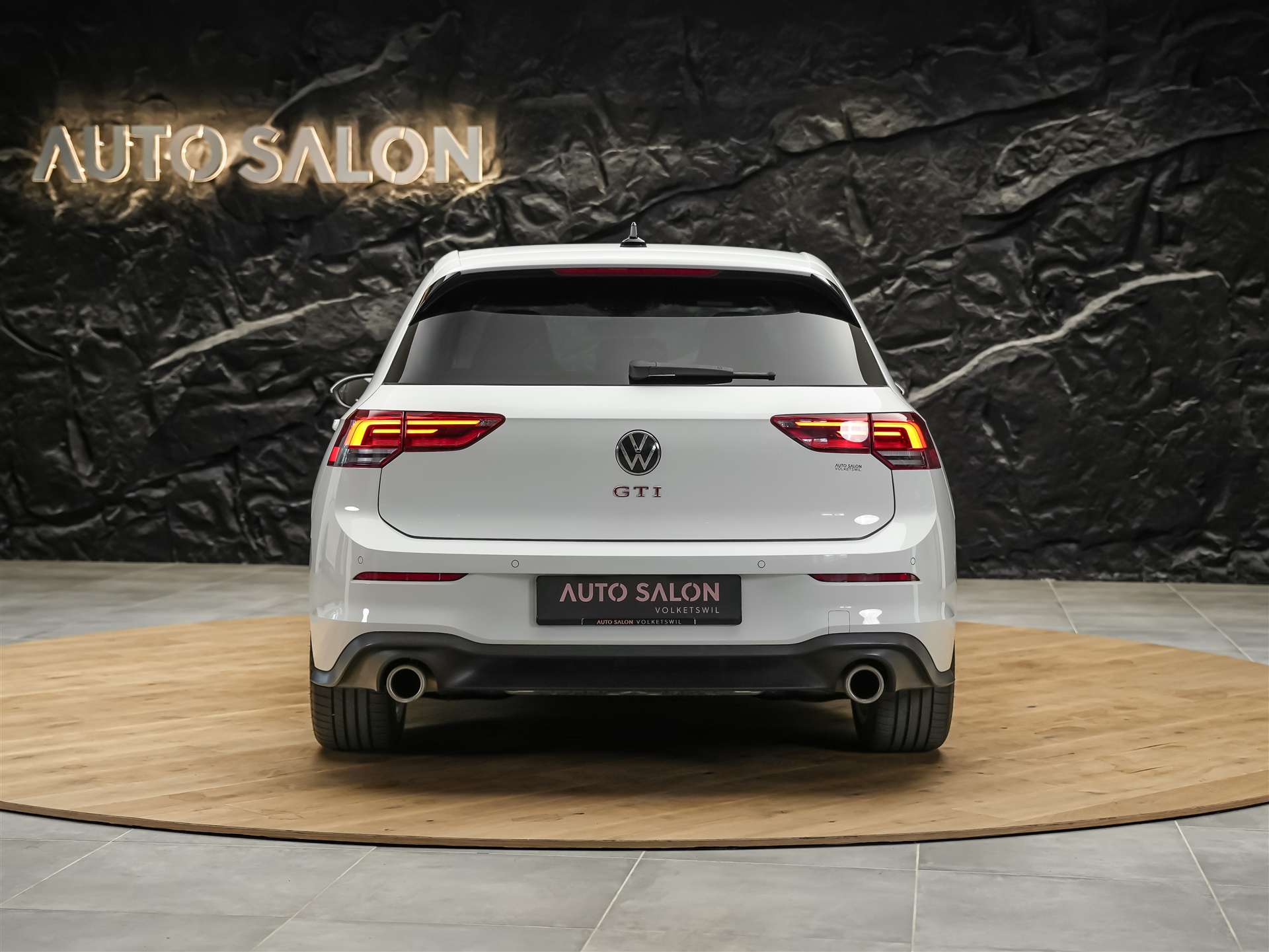 VW Golf VIII 2.0 TSI GTI DSG *Lenkrad Heizung*Sitzheizung*Rückfahrkamera*-image-4
