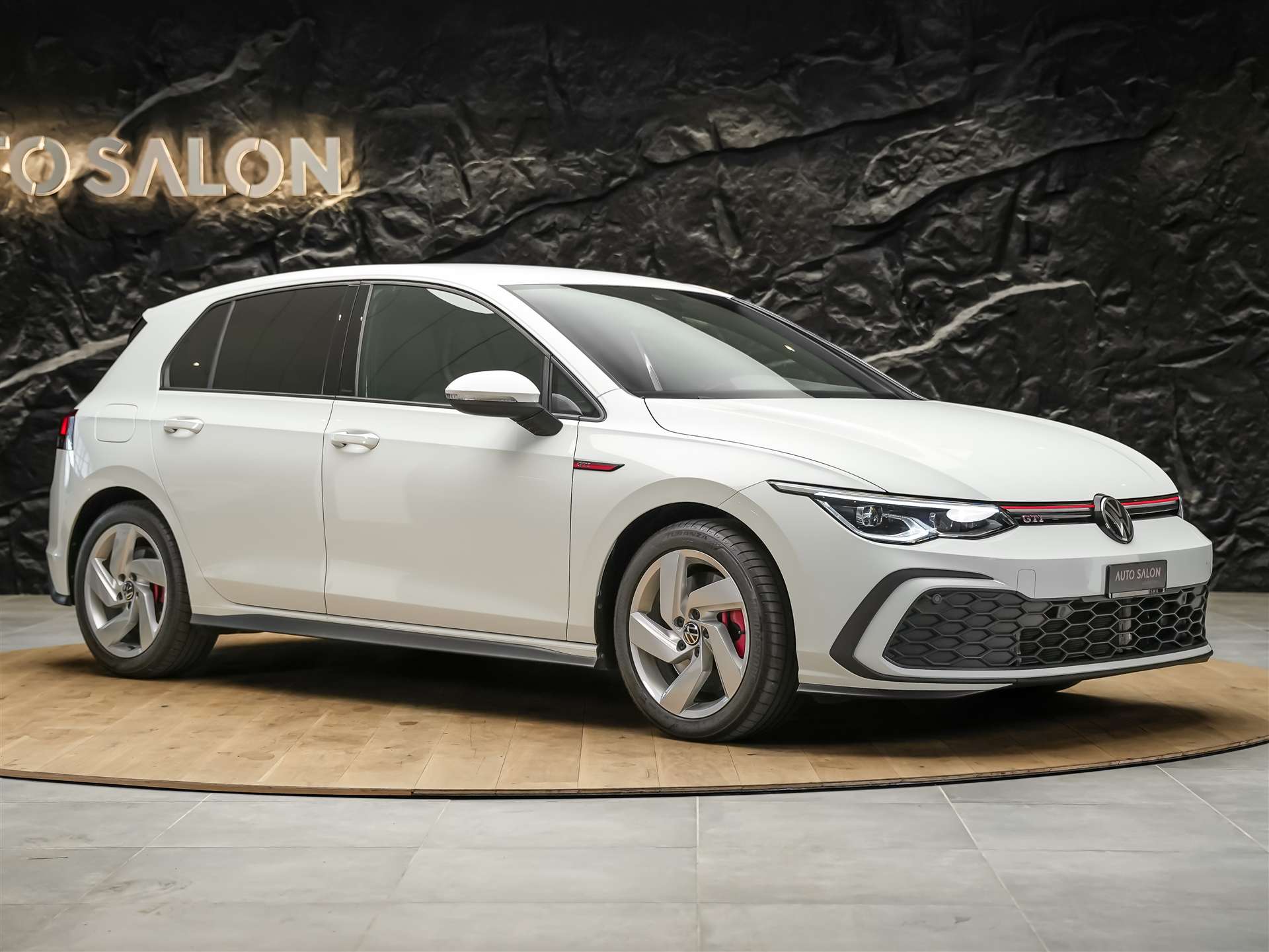 VW Golf VIII 2.0 TSI GTI DSG *Lenkrad Heizung*Sitzheizung*Rückfahrkamera*-image-6