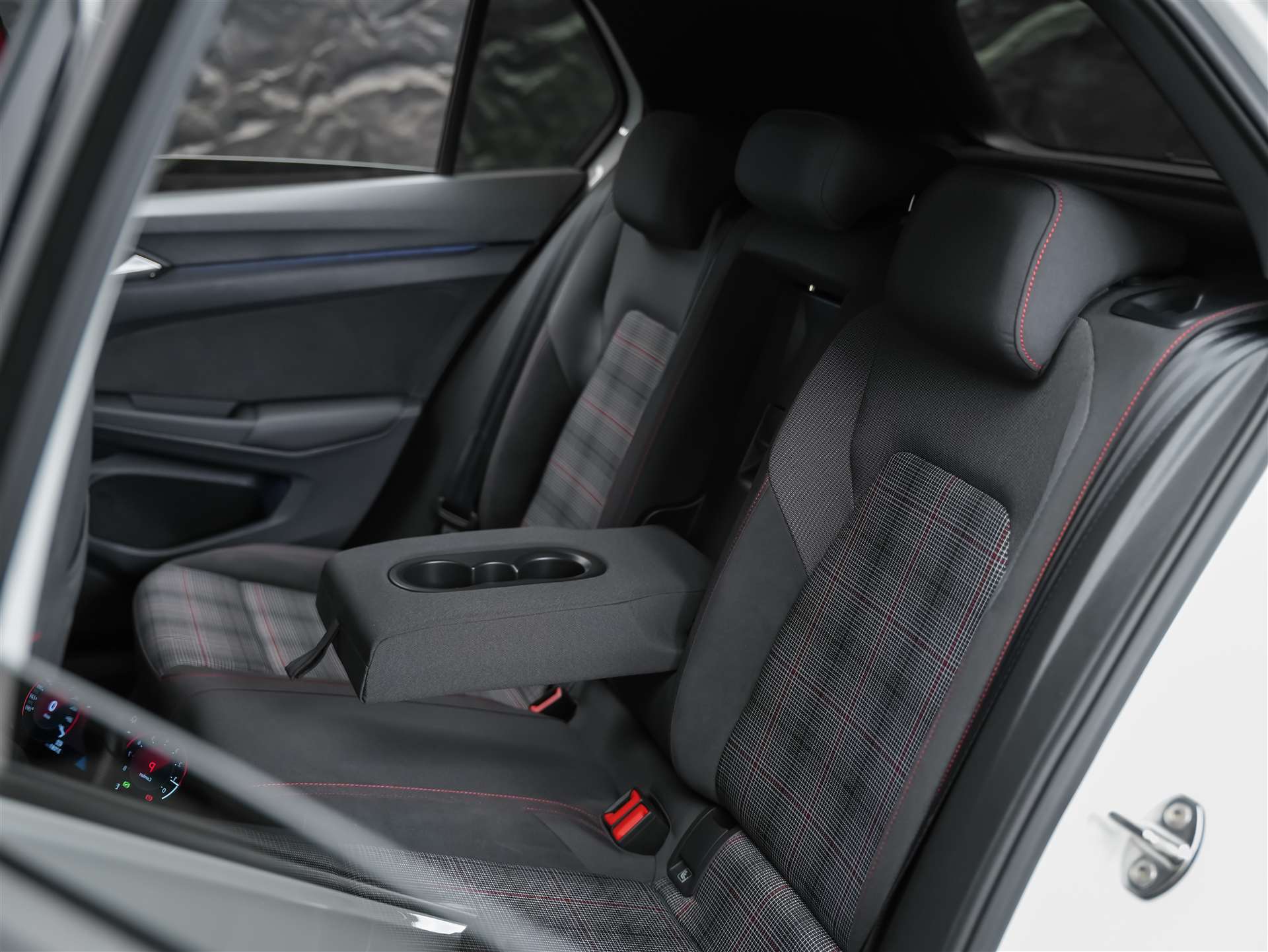 VW Golf VIII 2.0 TSI GTI DSG *Lenkrad Heizung*Sitzheizung*Rückfahrkamera*-image-13