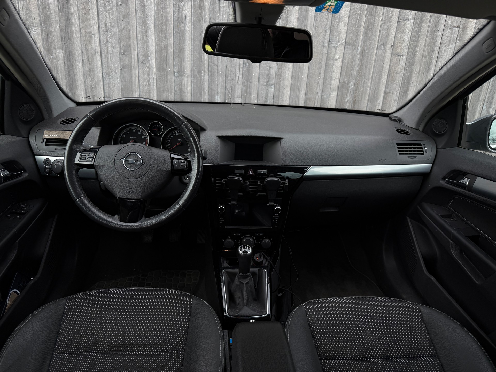 OPEL Astra Caravan 1.8i 16V Cosmo-image-5