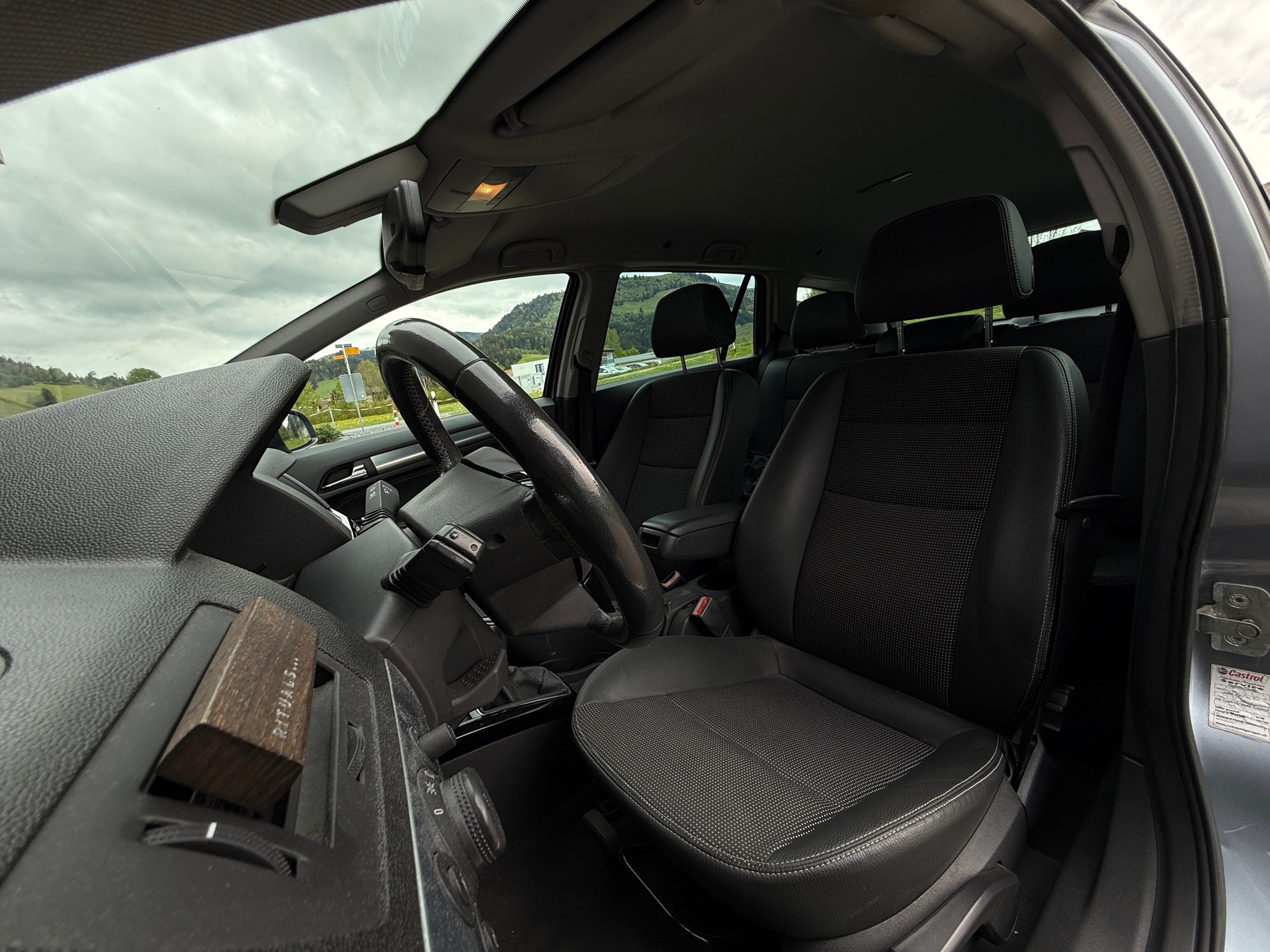 OPEL Astra Caravan 1.8i 16V Cosmo-image-9