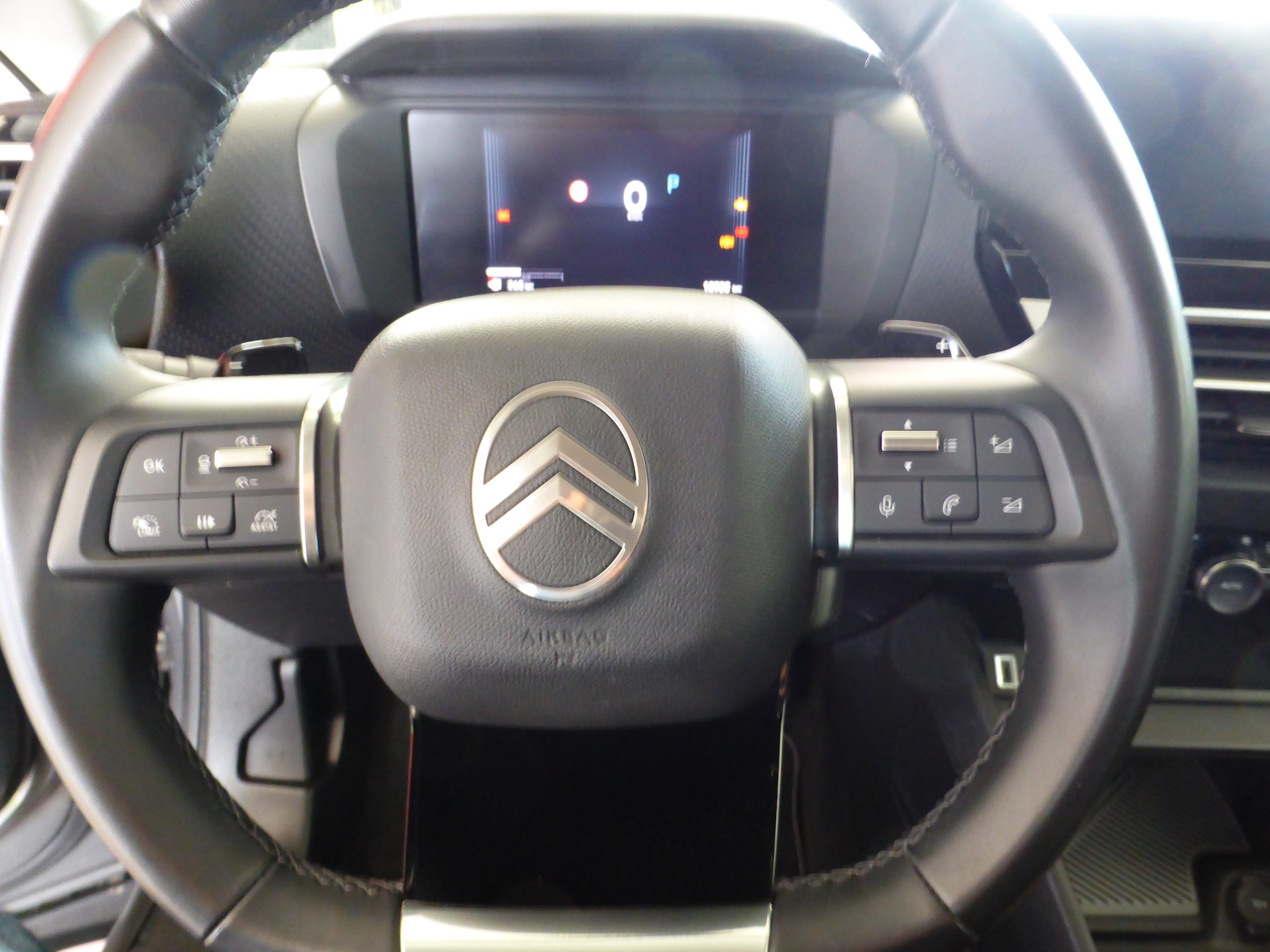 CITROEN C 4 1.2 130 MAX EAT8-image-9