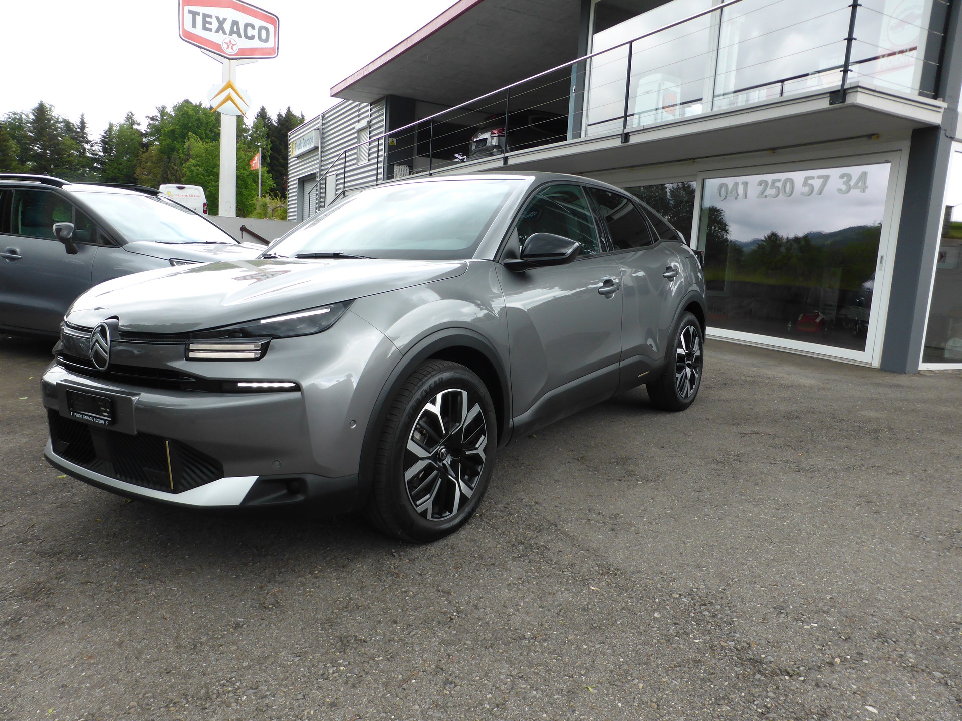 CITROEN C 4 1.2 130 MAX EAT8-image-3