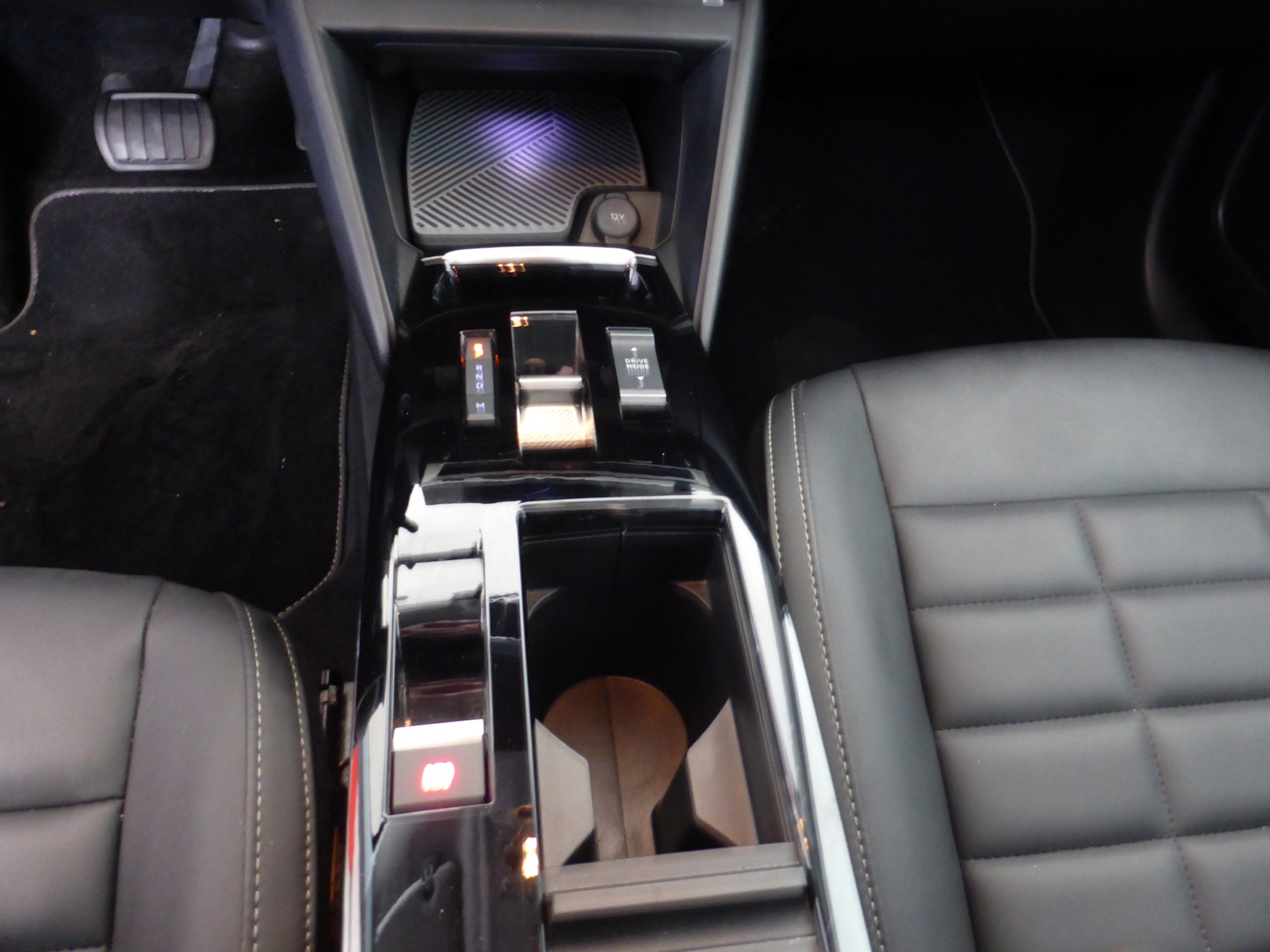 CITROEN C 4 1.2 130 MAX EAT8-image-15