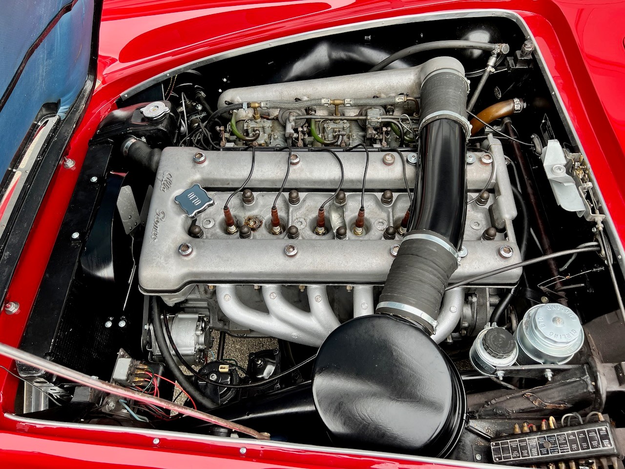 ALFA ROMEO 2600 Touring Spider-image-11