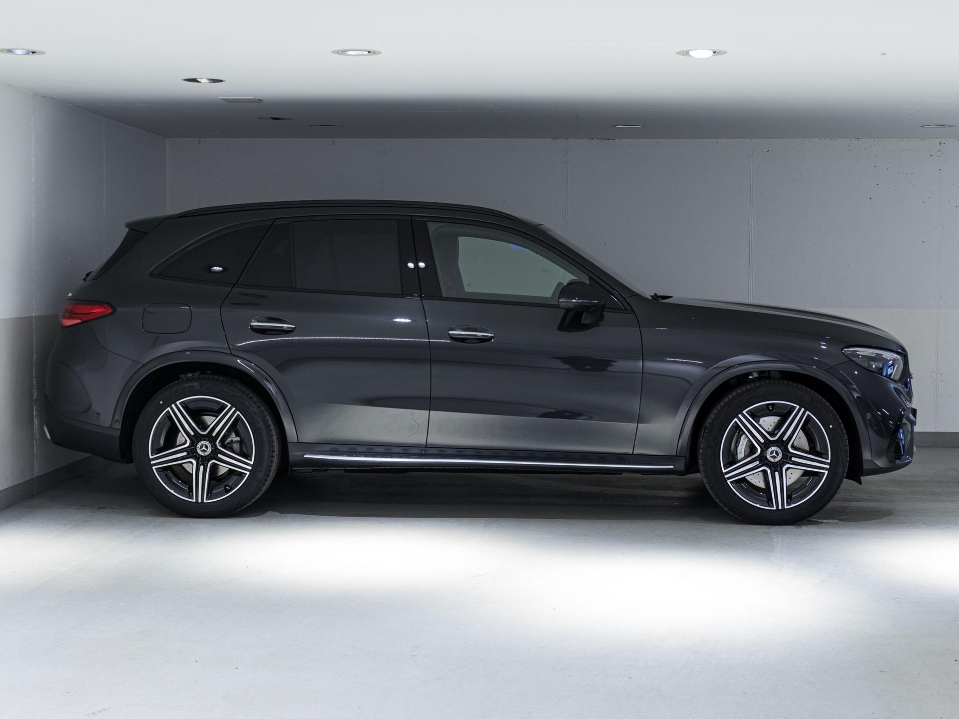 MERCEDES-BENZ GLC 220 d 4MATIC-image-1