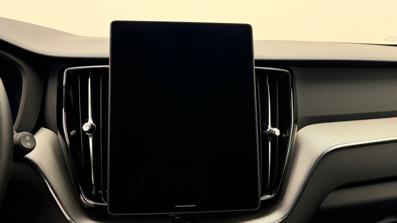 VOLVO XC60 B5 Benzin Mild Hybrid AWD Black Edition Geartronic-image-7
