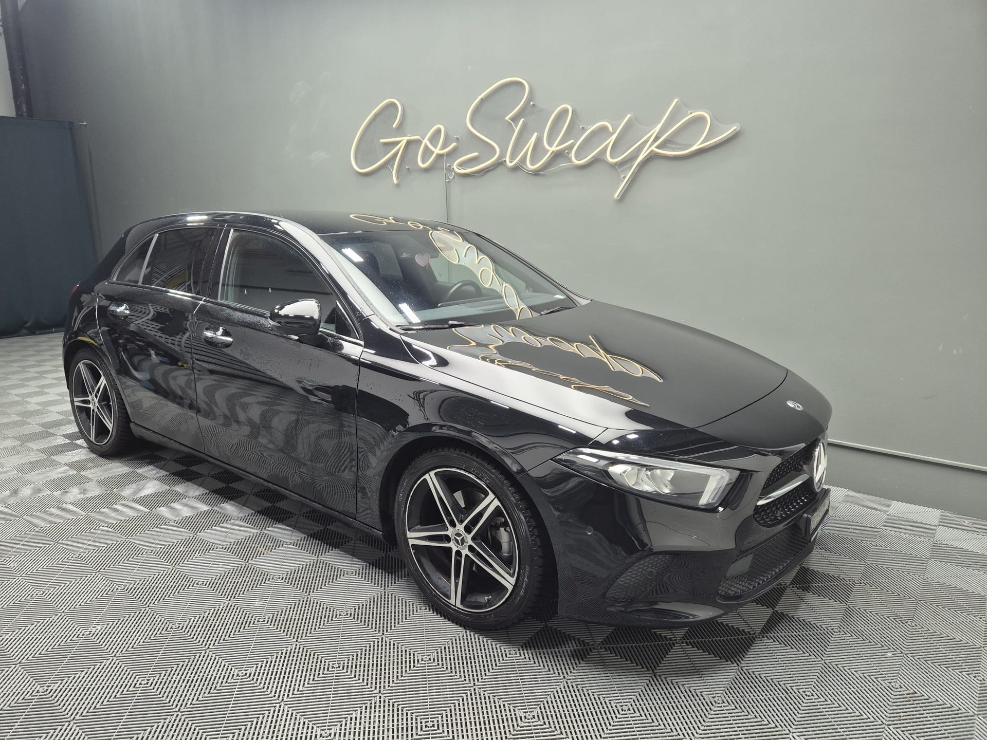 MERCEDES-BENZ A 180 Style 7G-DCT