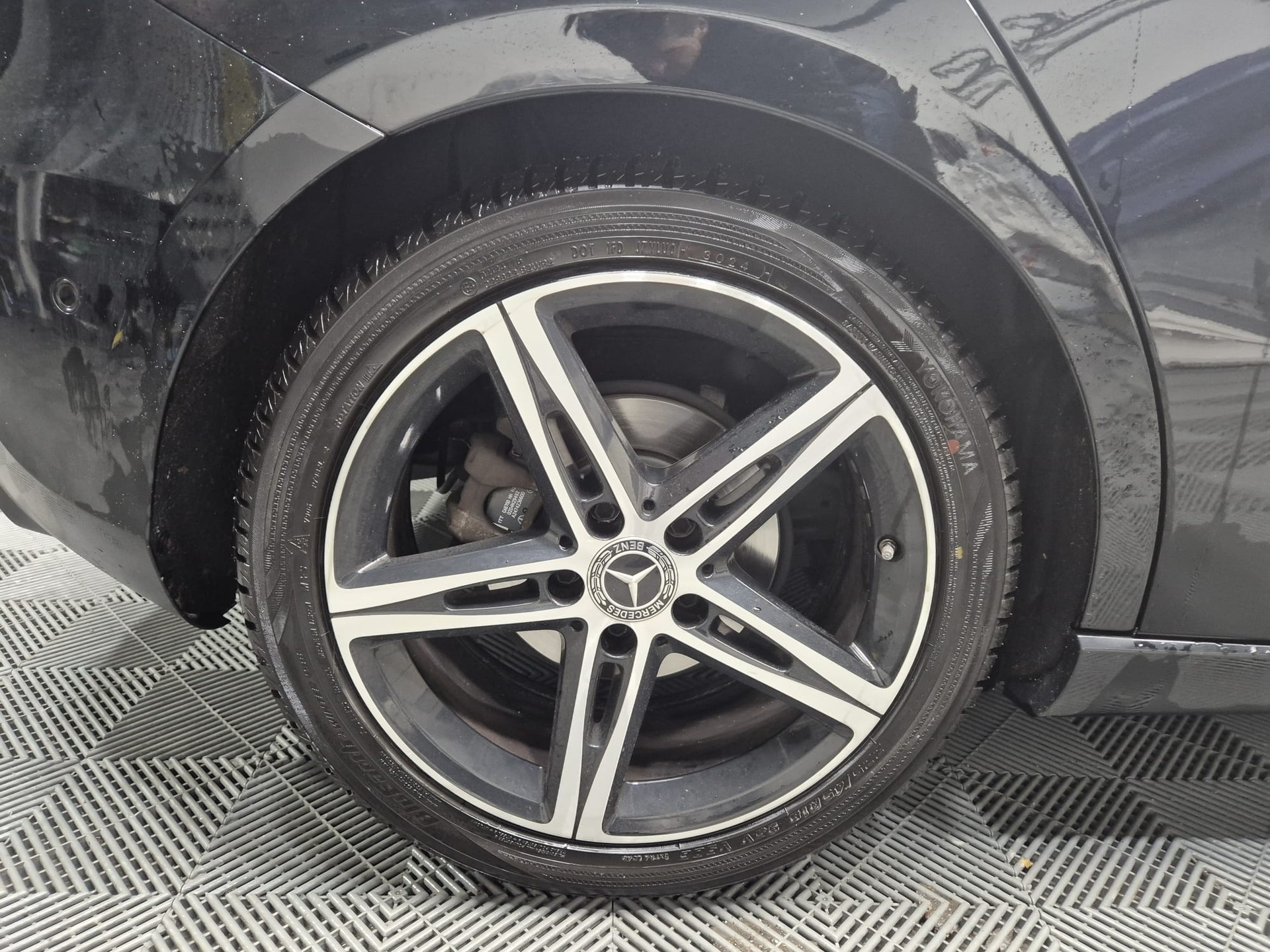 MERCEDES-BENZ A 180 Style 7G-DCT-image-25