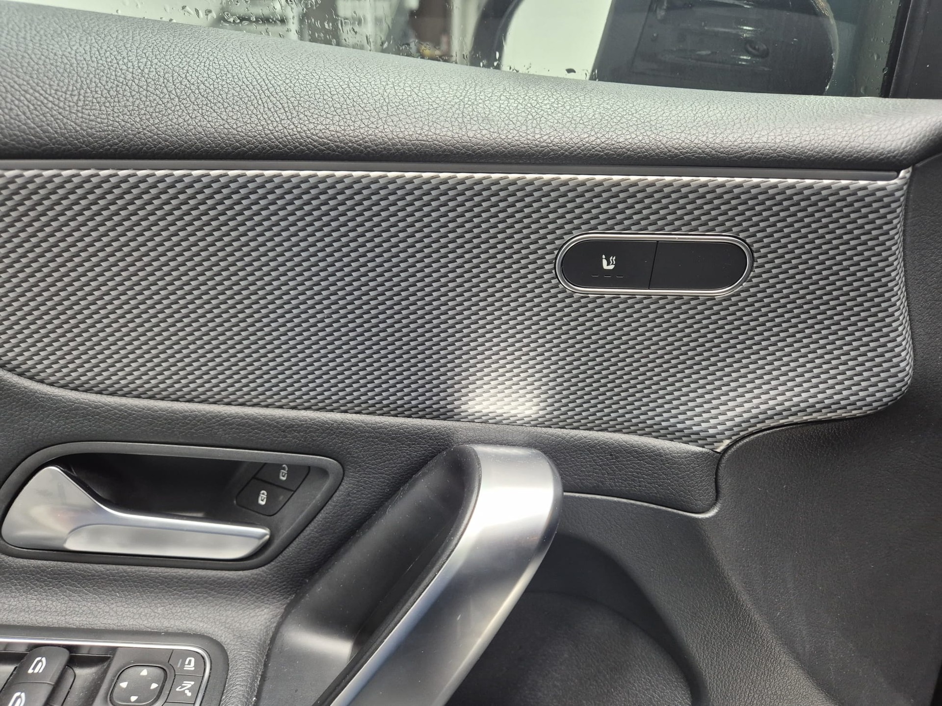 MERCEDES-BENZ A 180 Style 7G-DCT-image-8