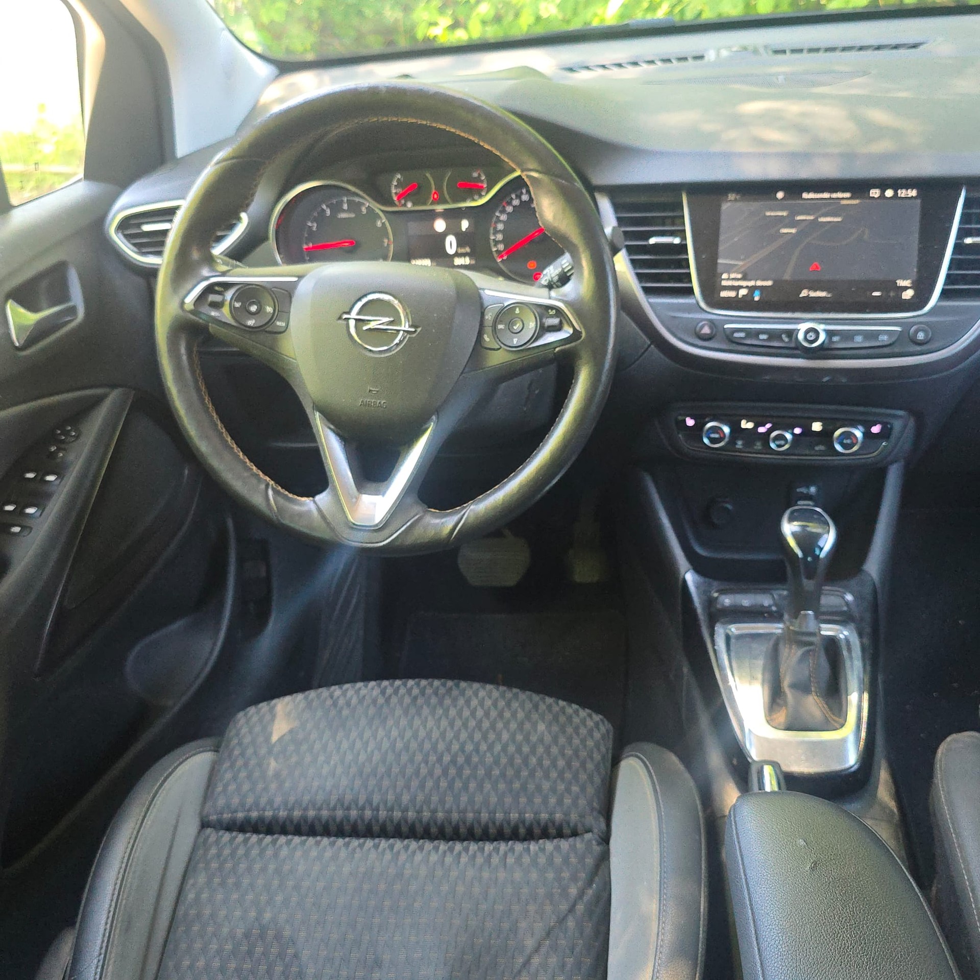 OPEL Crossland X 1.2i Ultimate Automatik-image-12