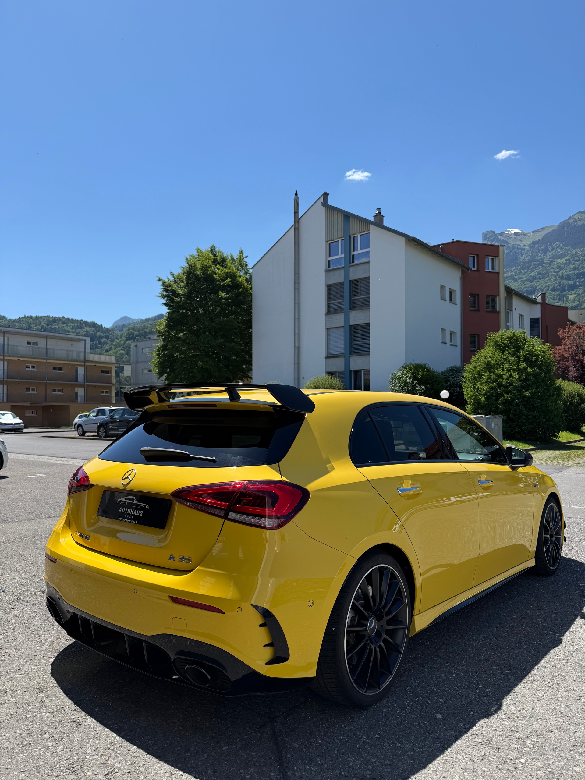 MERCEDES-BENZ A 35 AMG 4Matic Edition 1 Speedshift-showroom-element-3