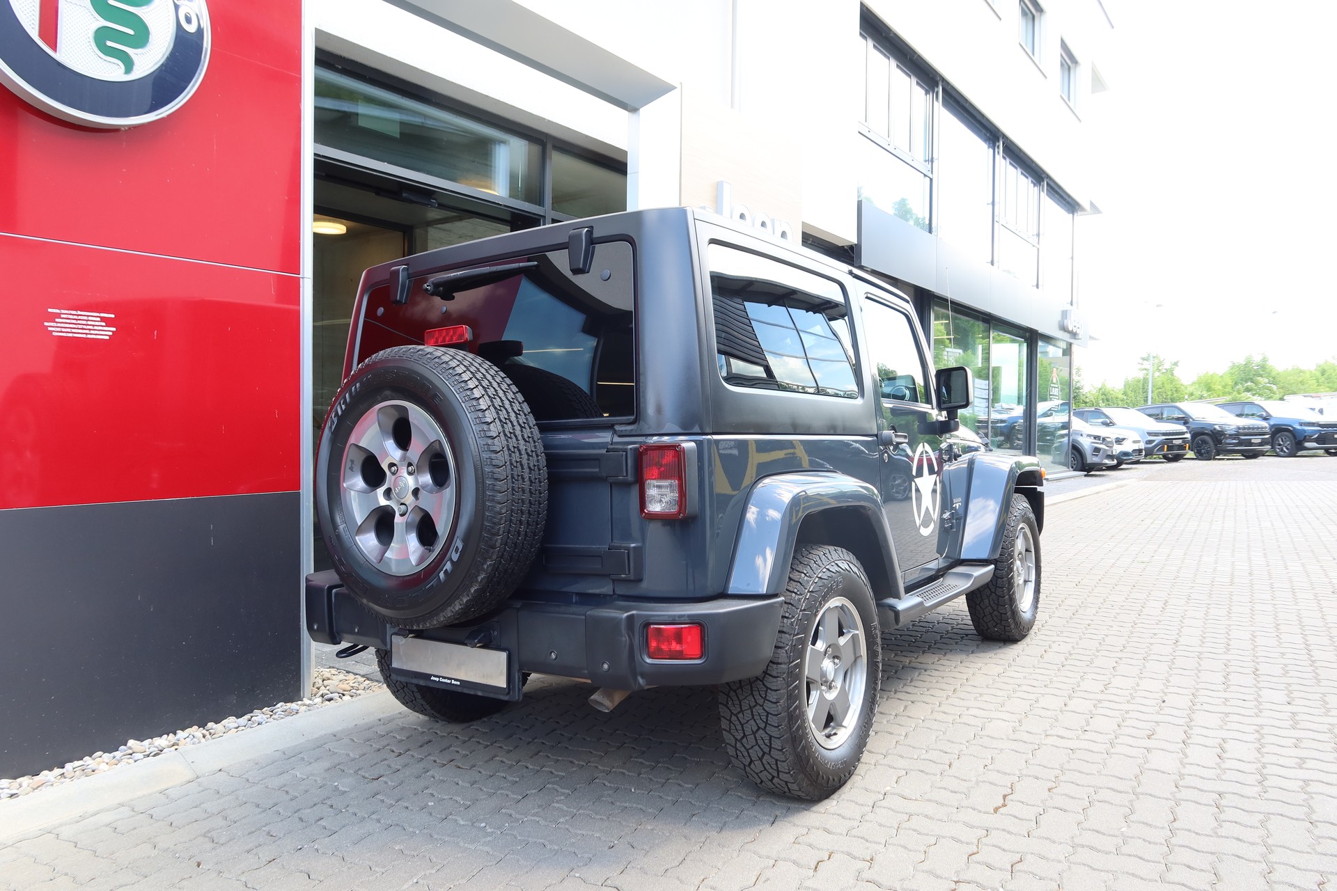 JEEP Wrangler 2.8CRD Sahara-image-6