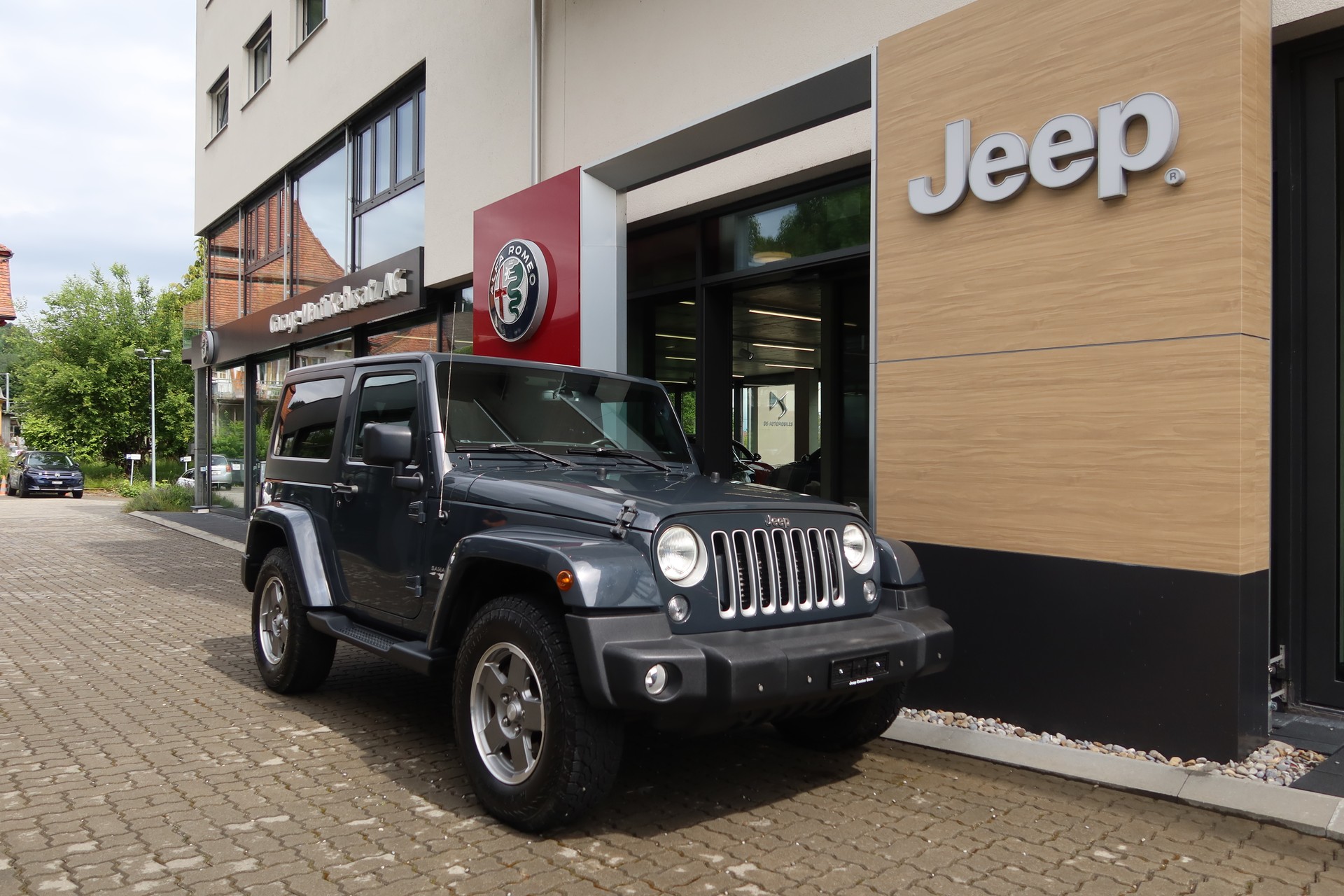 JEEP Wrangler 2.8CRD Sahara-image-0
