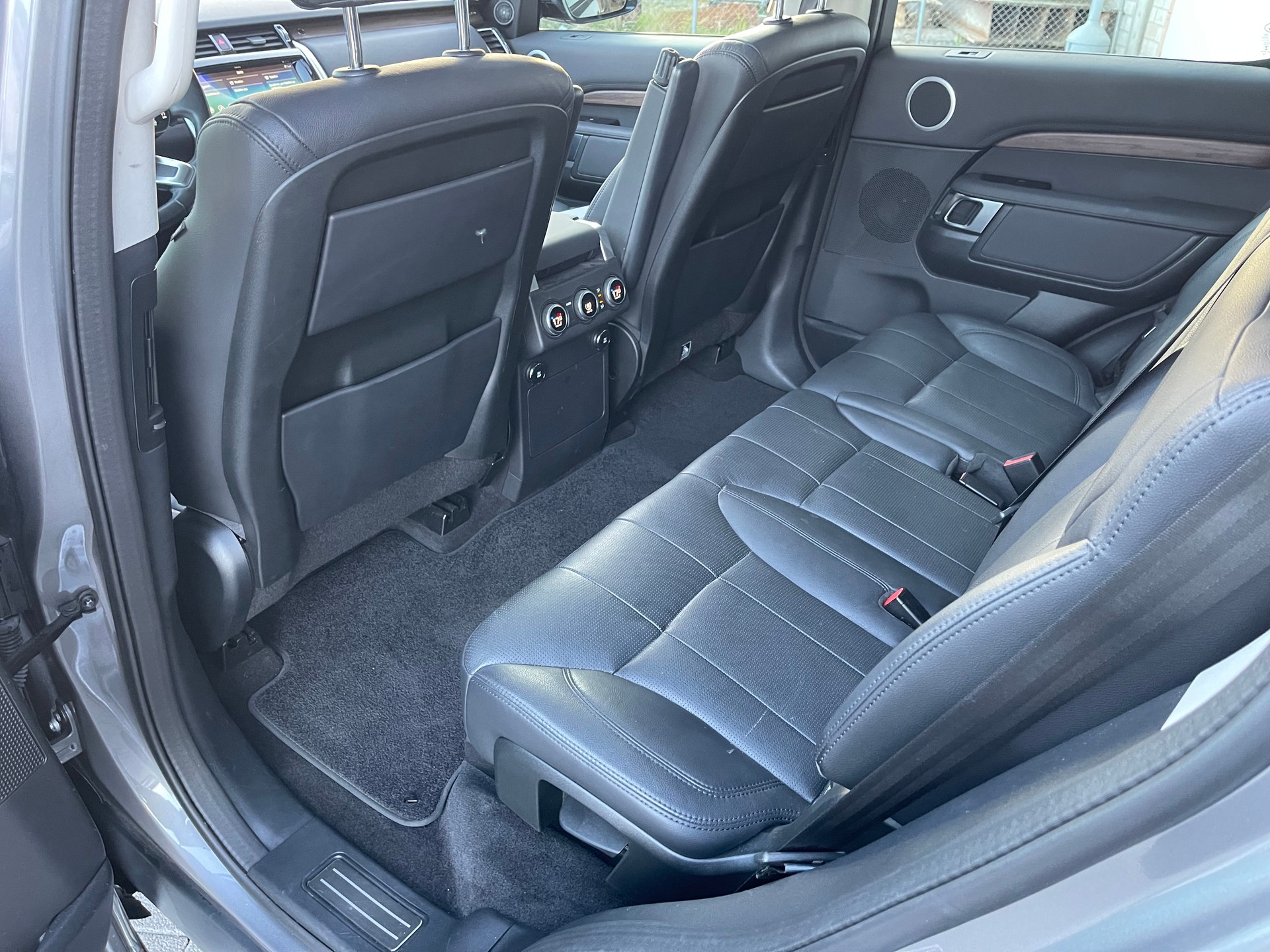 LAND ROVER Discovery 2.0 Si4 Landmark Edition Automatic-image-12