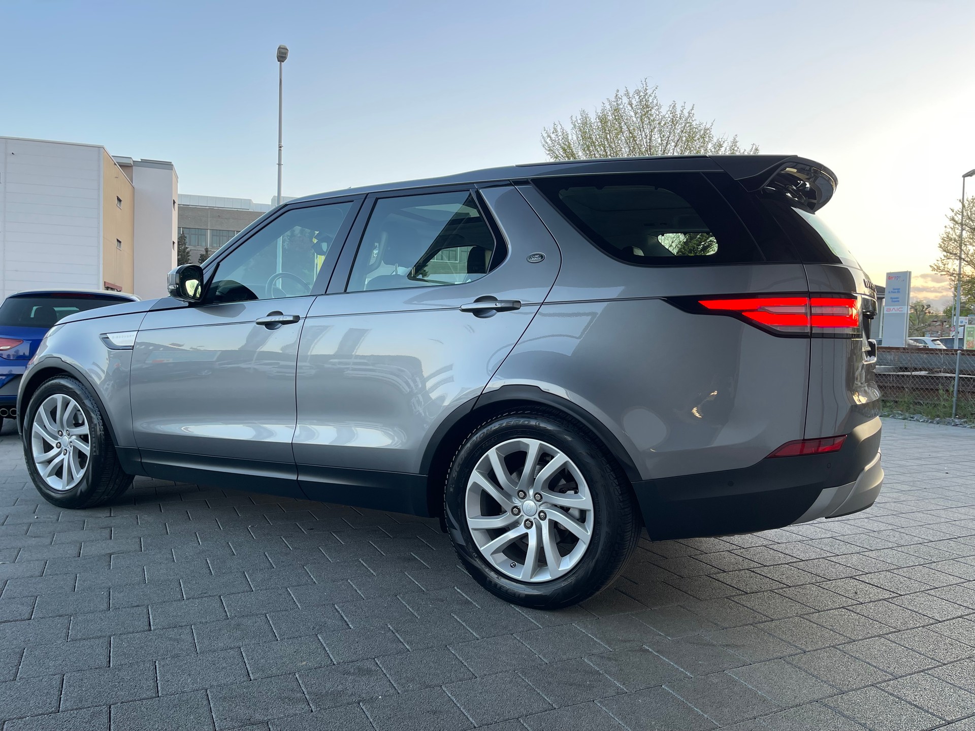 LAND ROVER Discovery 2.0 Si4 Landmark Edition Automatic-image-6