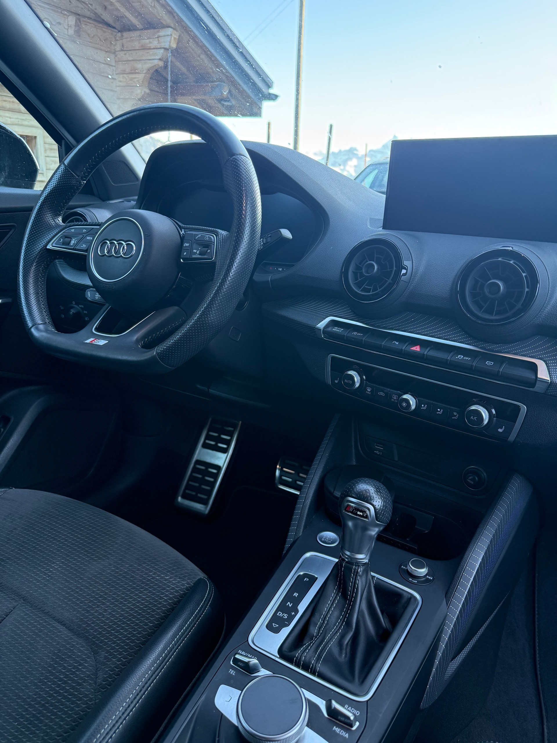 AUDI 1.4 TFSI S-Tronic-image-6