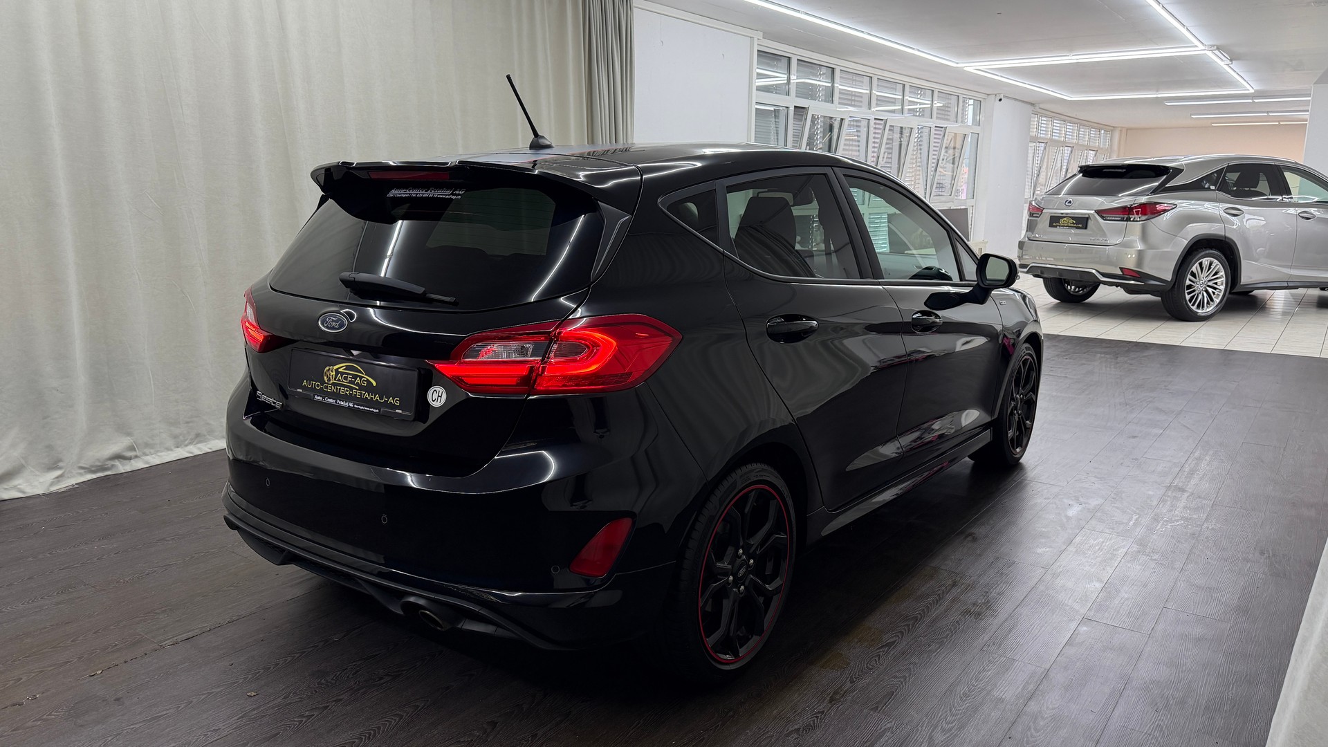 FORD Fiesta 1.0 SCTi ST Line-showroom-element-3