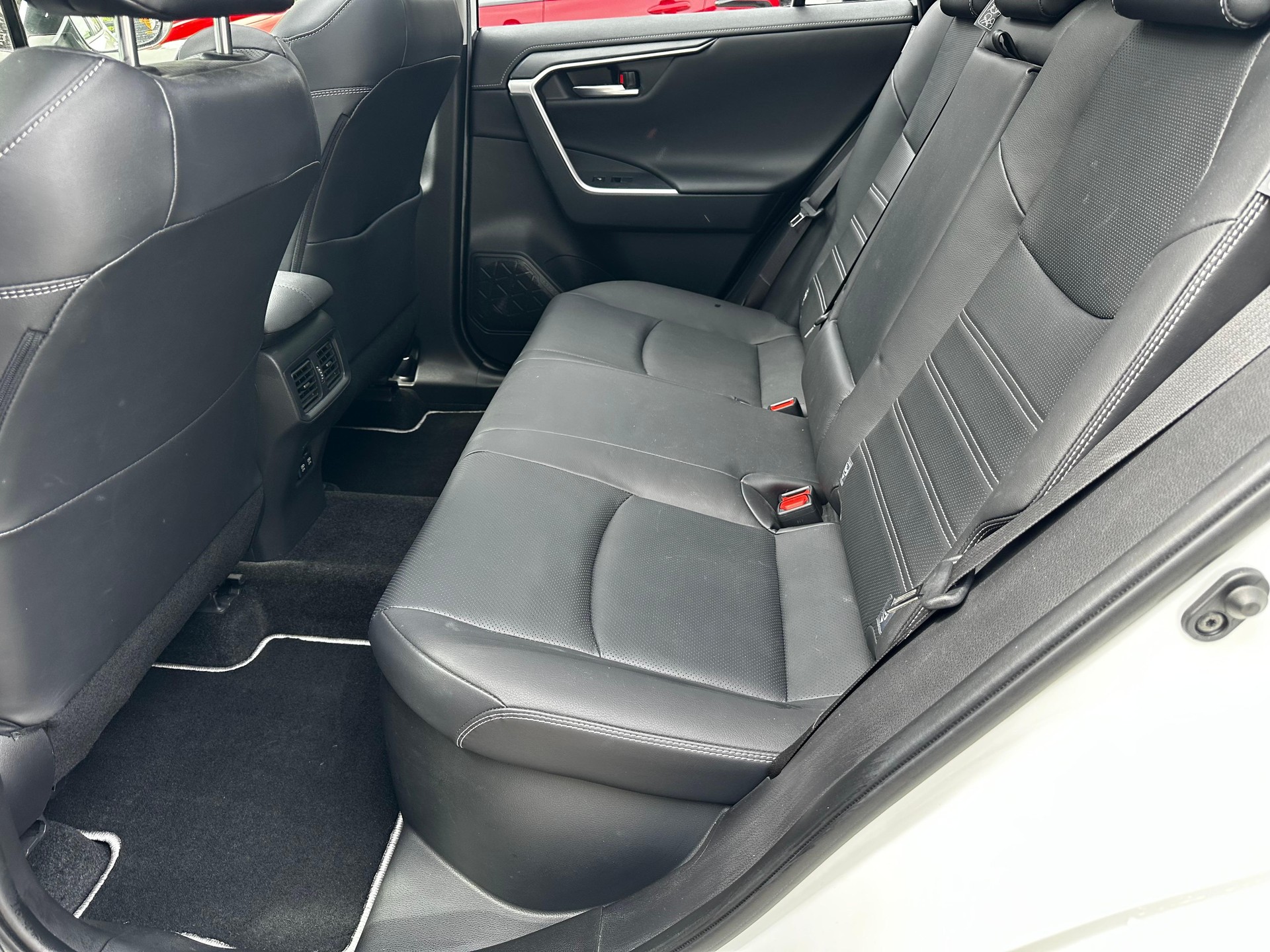 TOYOTA RAV4 2.5 HEV Premium-image-10