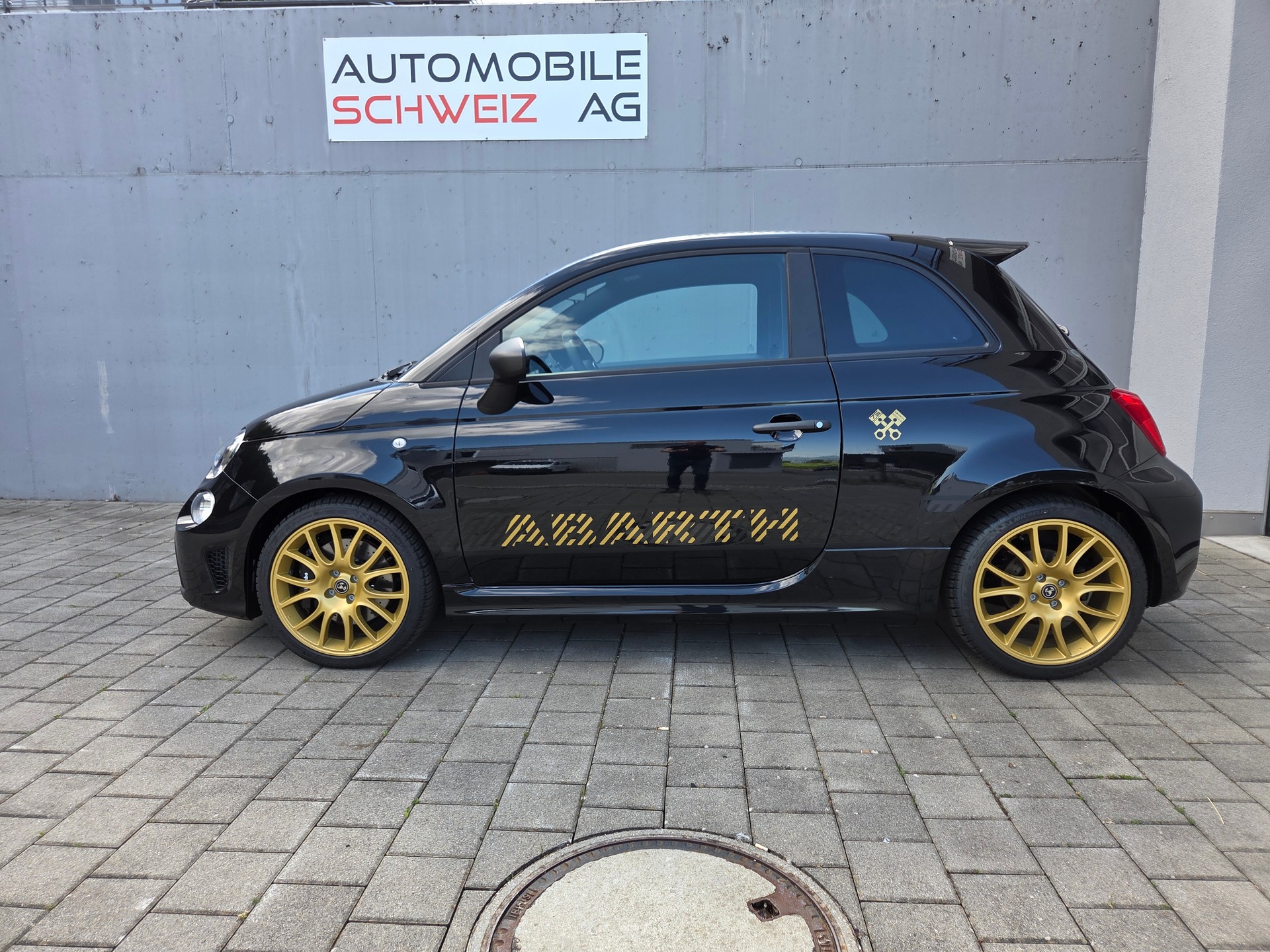 FIAT 695 1.4 16V Turbo Abarth 75° Anniversario-image-0