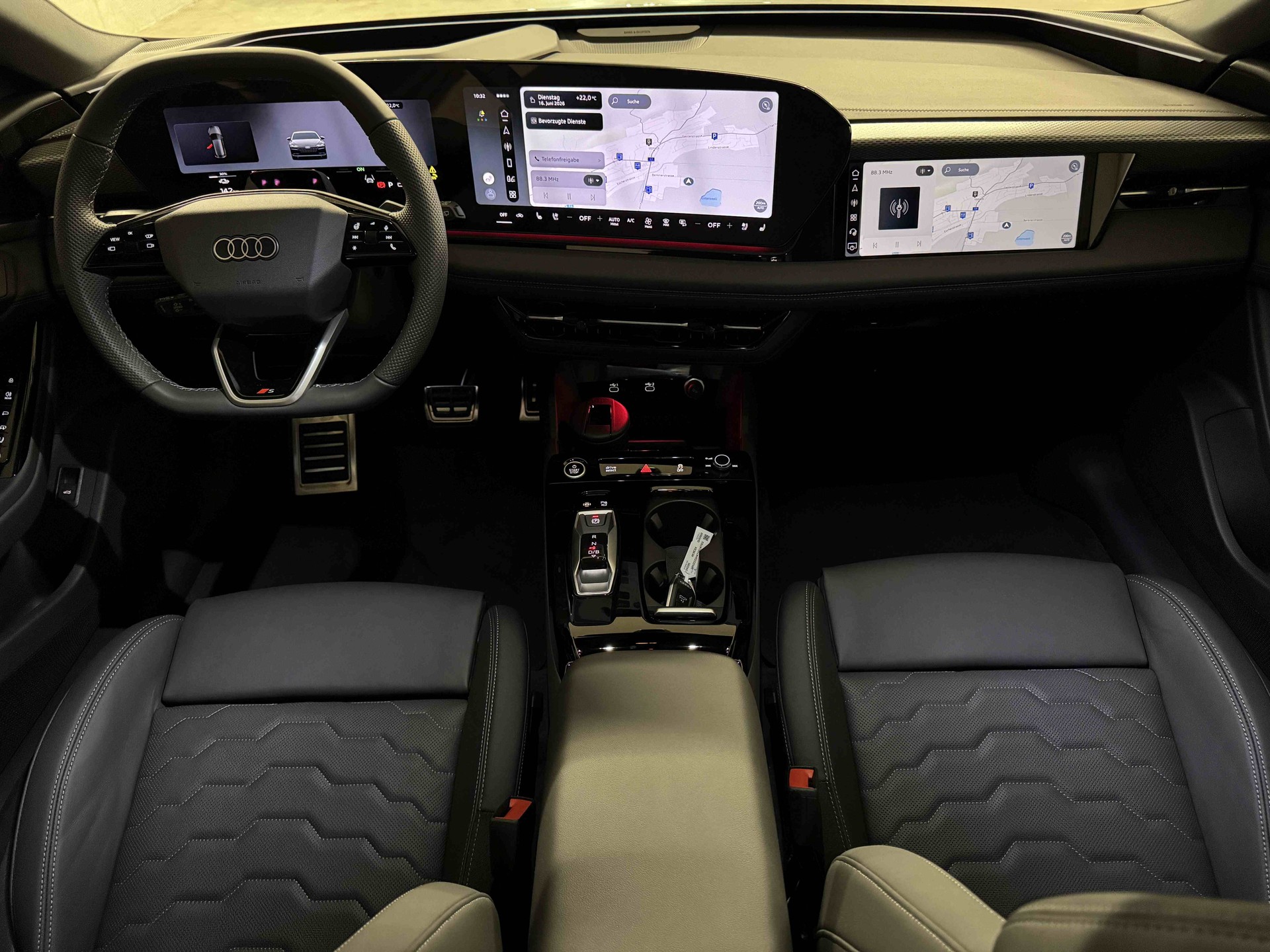 AUDI A6 Avant e-tron quattro-image-10