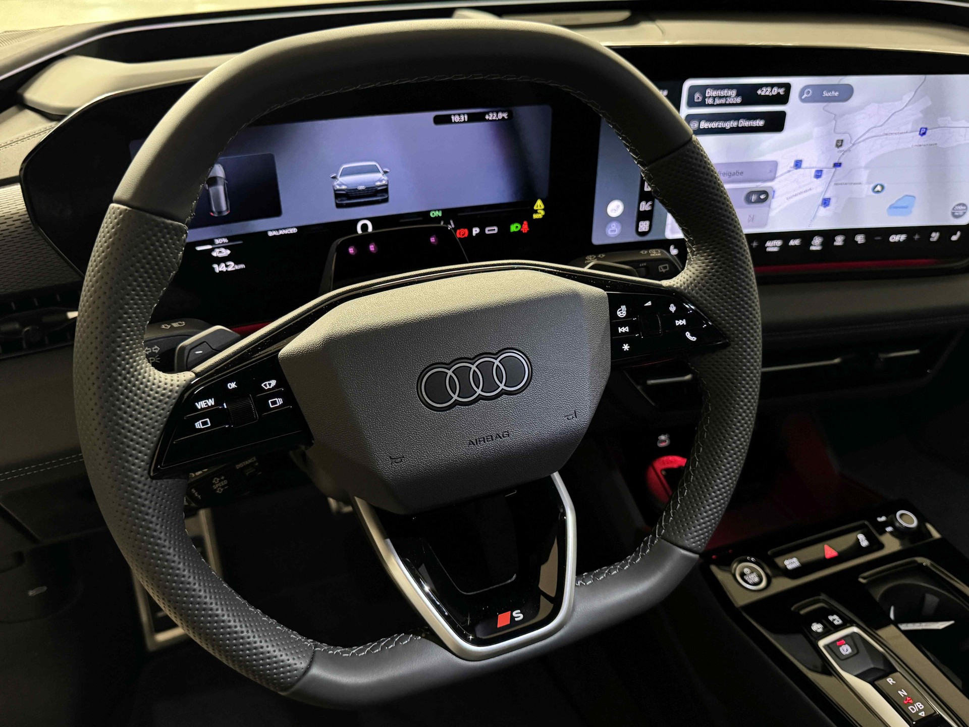 AUDI A6 Avant e-tron quattro-image-8
