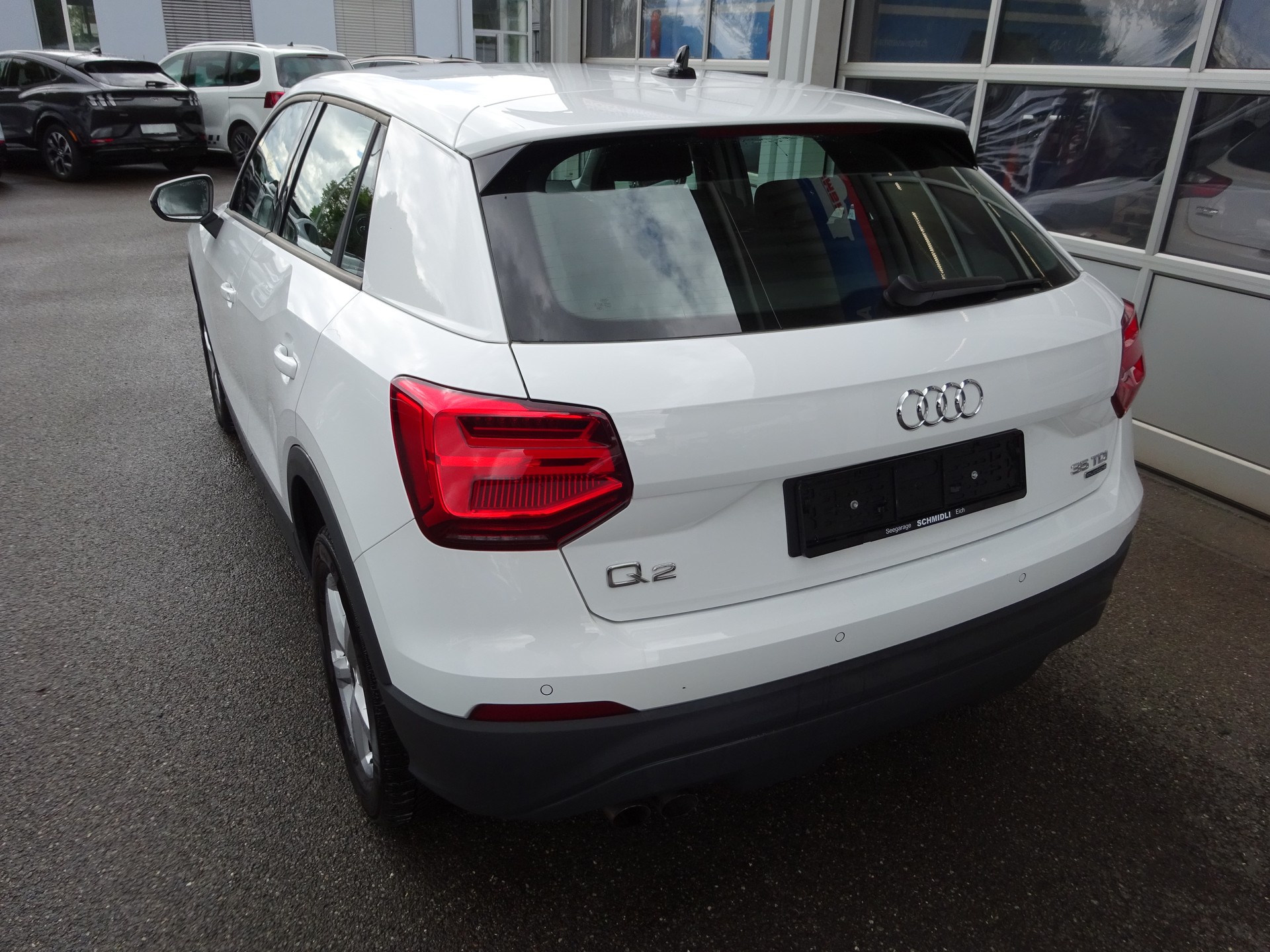 AUDI Q2 35 TDI Attraction quattro S-tronic-image-1
