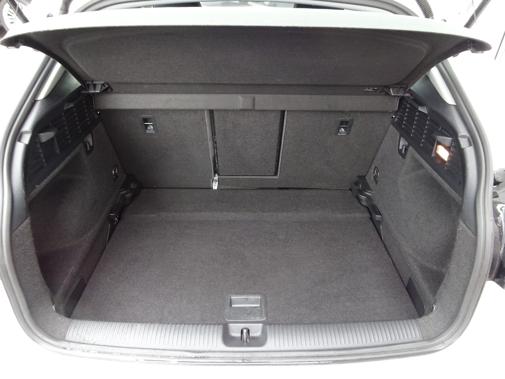 AUDI Q2 35 TDI Attraction quattro S-tronic-image-13