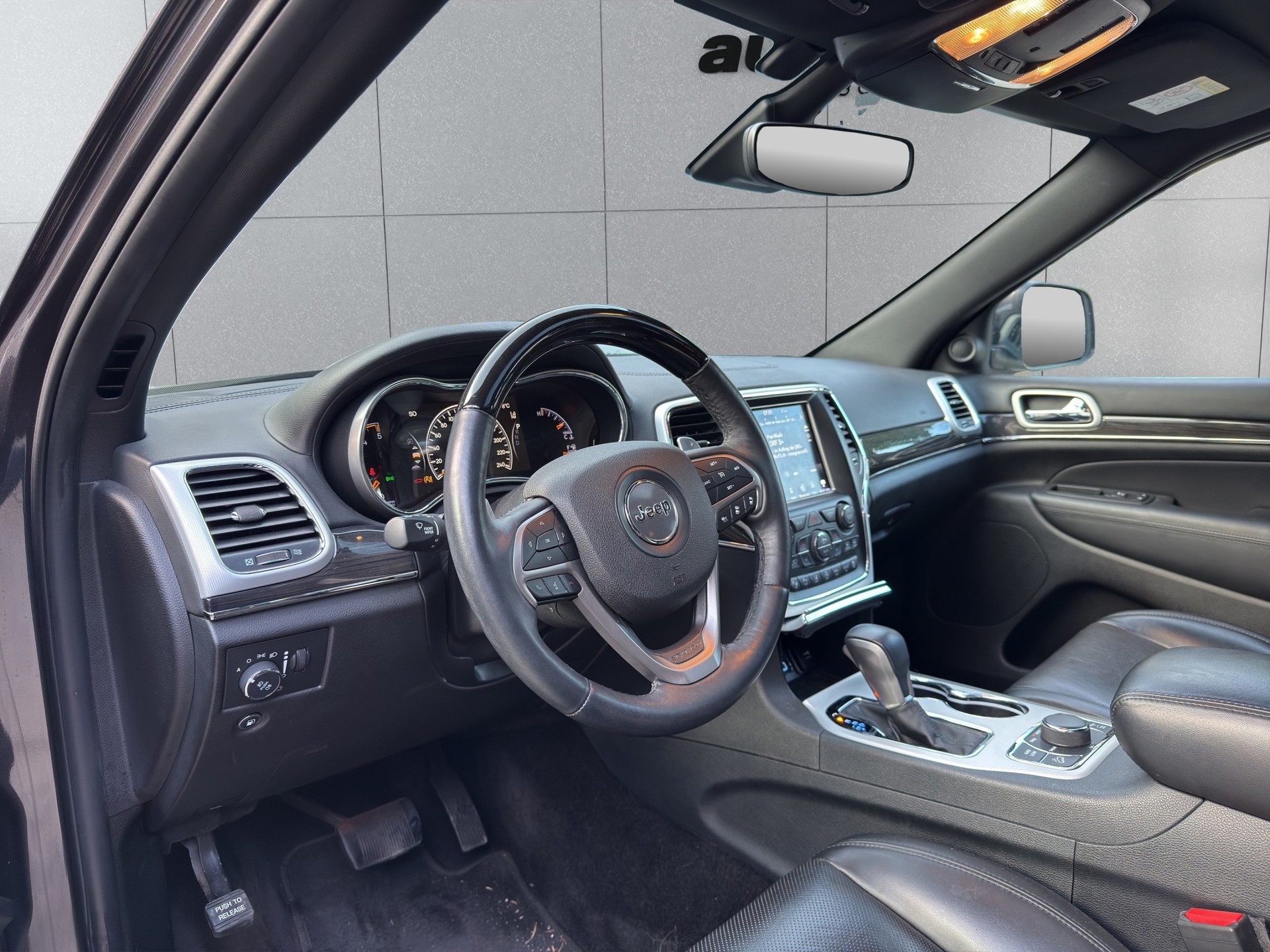 JEEP Grand Cherokee 3.0 CRD Overland Automatic-image-8