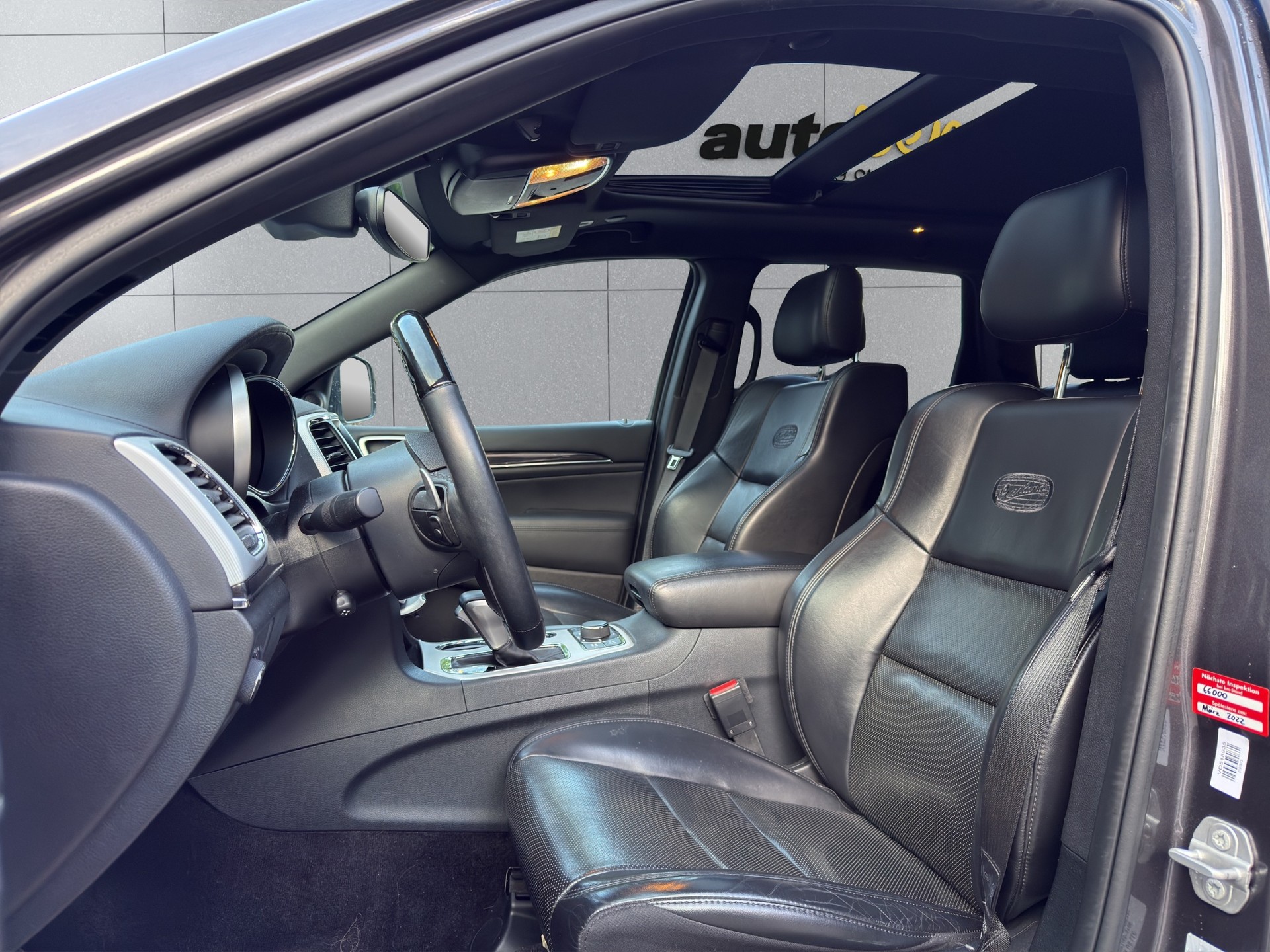 JEEP Grand Cherokee 3.0 CRD Overland Automatic-image-7