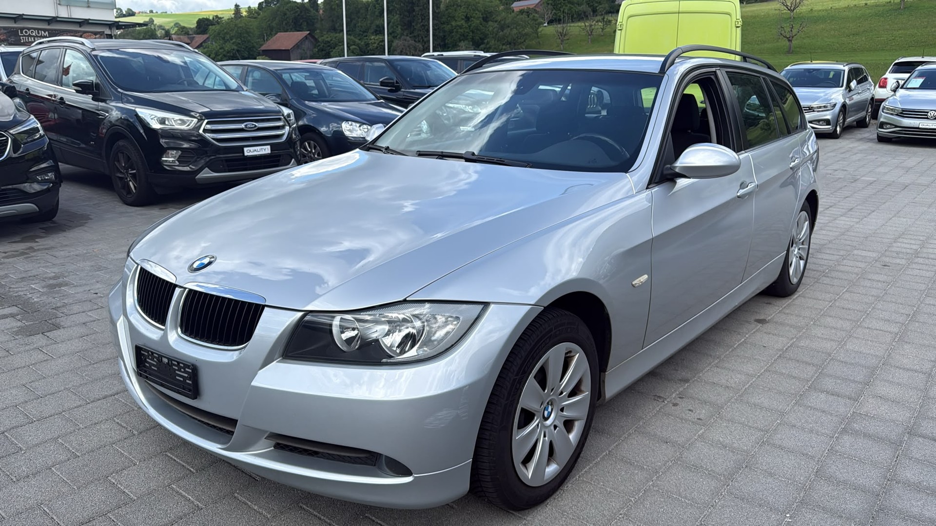 BMW 318i Touring Steptronic-image-0