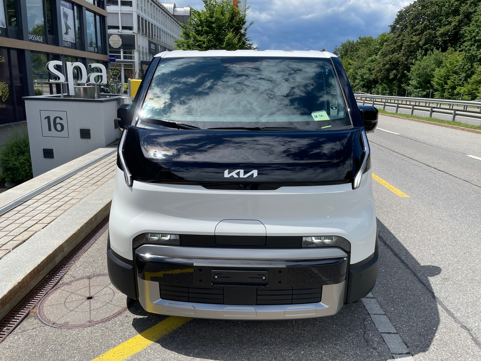 KIA PV5 71.2 kWh Elite Cargo-image-1