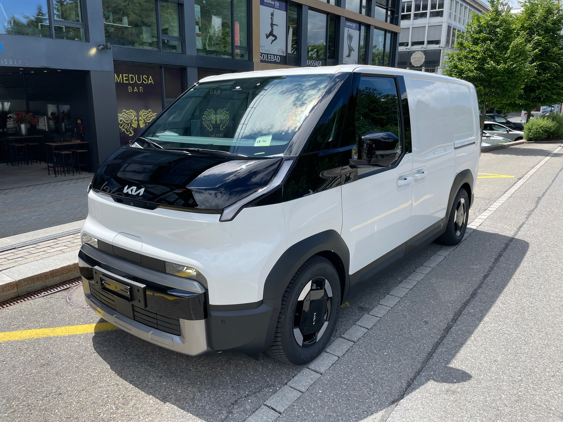 KIA PV5 71.2 kWh Elite Cargo-image-0