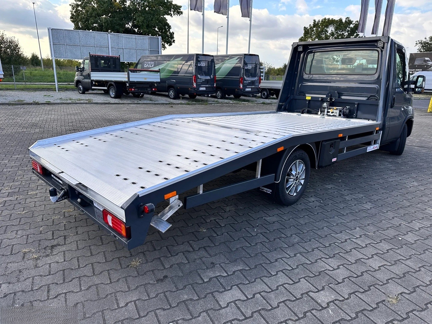 IVECO 35 S 18H V Autotransporter-image-1