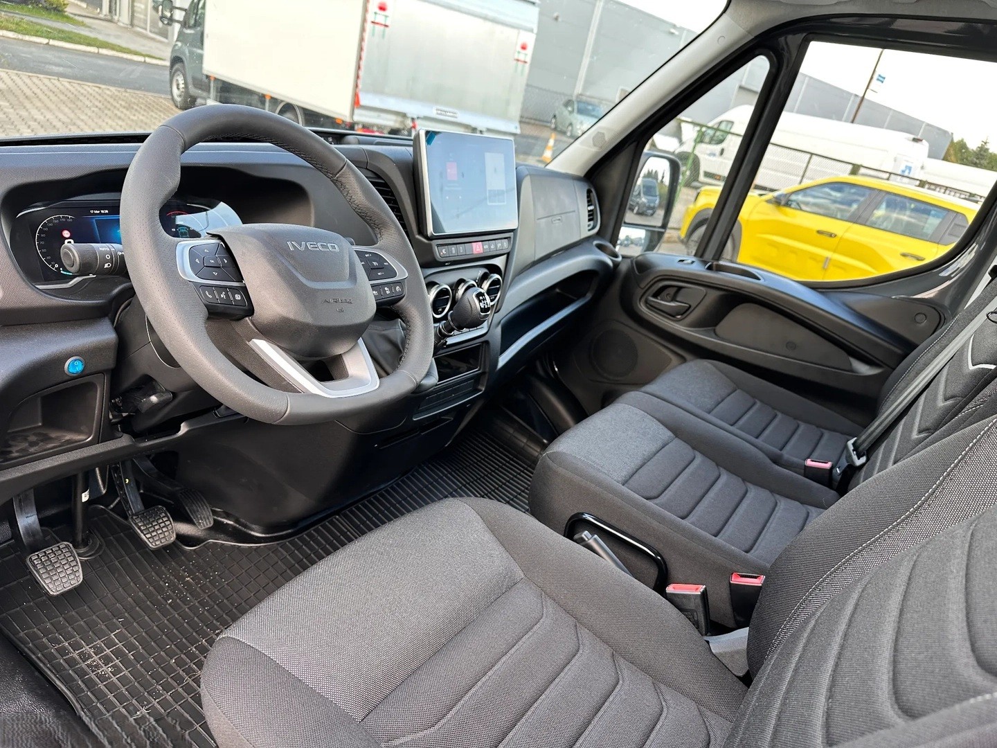 IVECO 35 S 18H V Autotransporter-image-5
