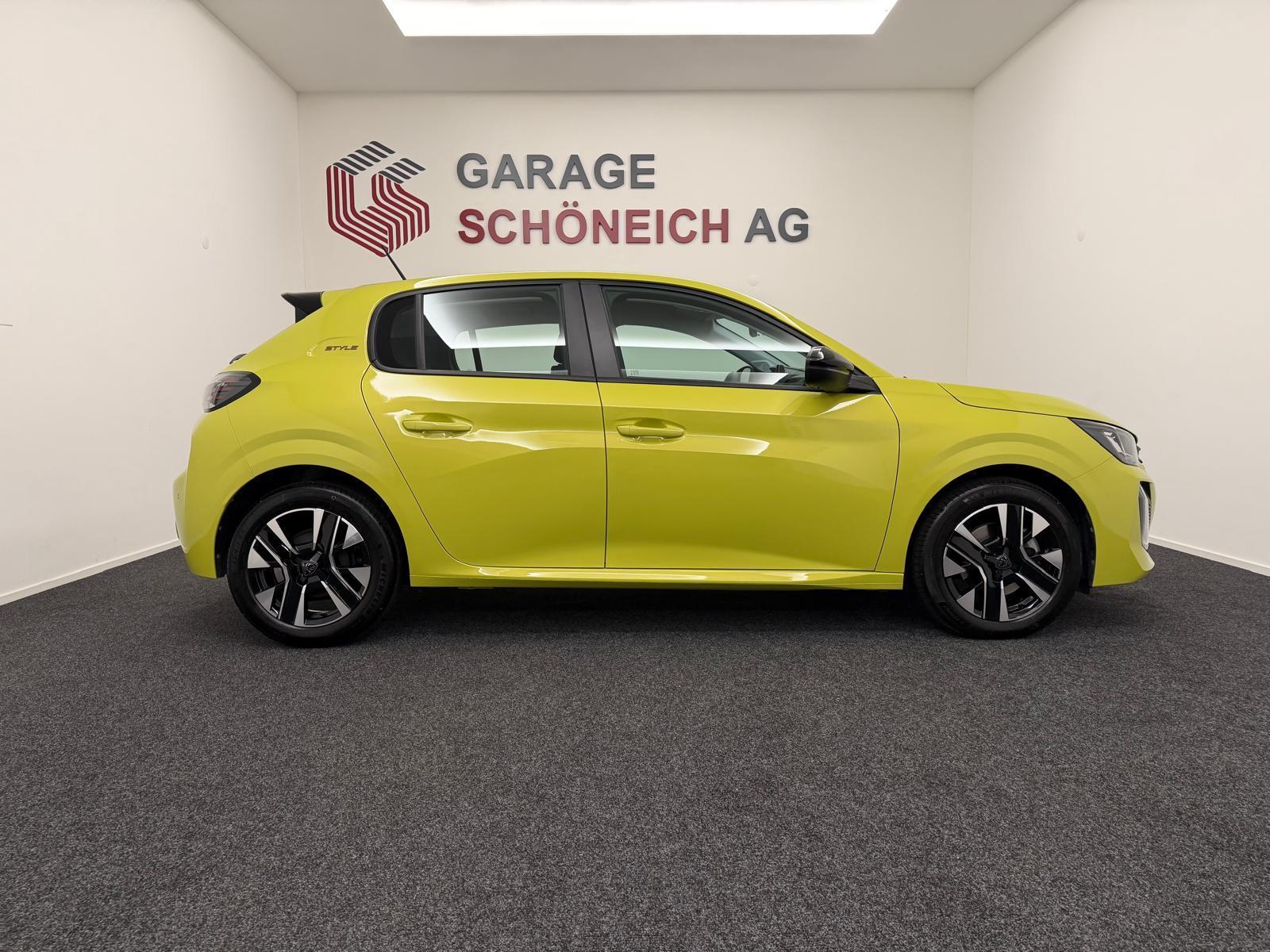 PEUGEOT 208 1.2 Hybrid Style-image-3