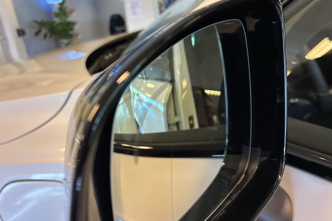 VOLVO XC90 T8 eAWD PluginHybrid Ultra Dark Geartronic-image-16