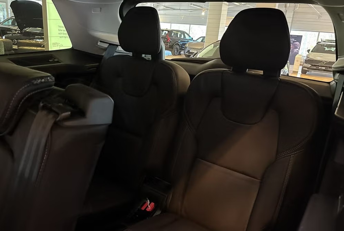 VOLVO XC90 T8 eAWD PluginHybrid Ultra Dark Geartronic-image-18