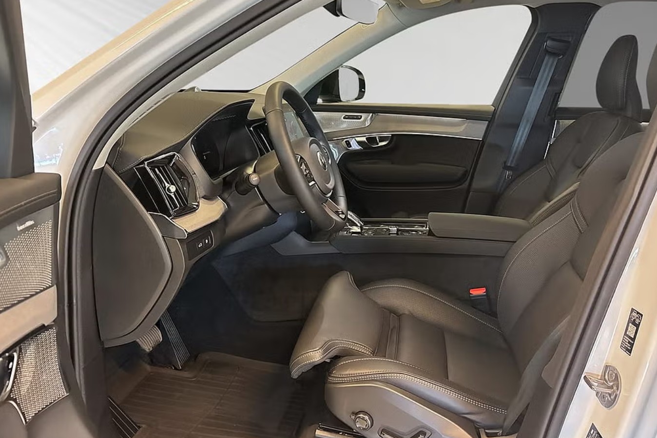 VOLVO XC90 T8 eAWD PluginHybrid Ultra Dark Geartronic-image-3