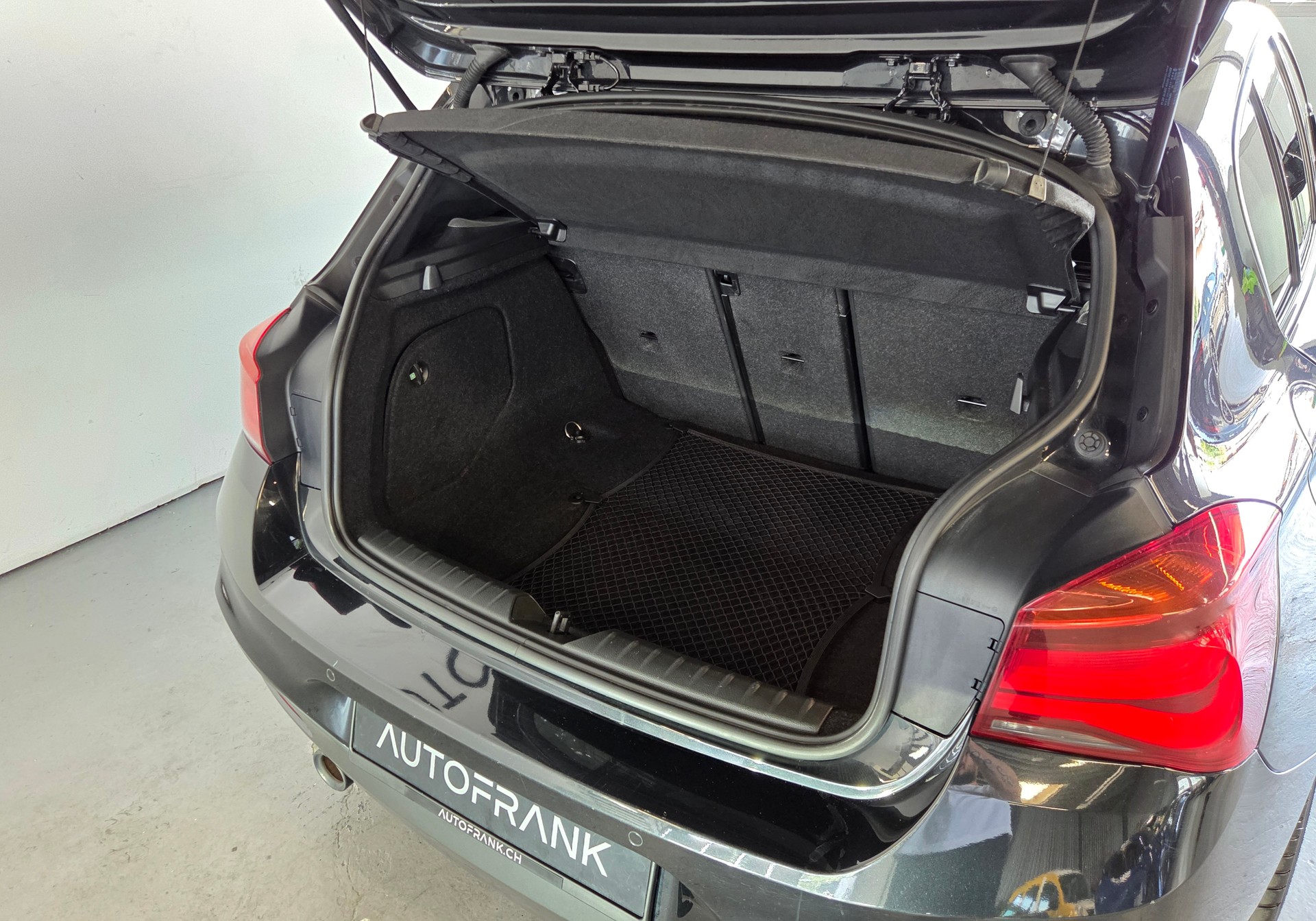 BMW M140i xDrive-image-24