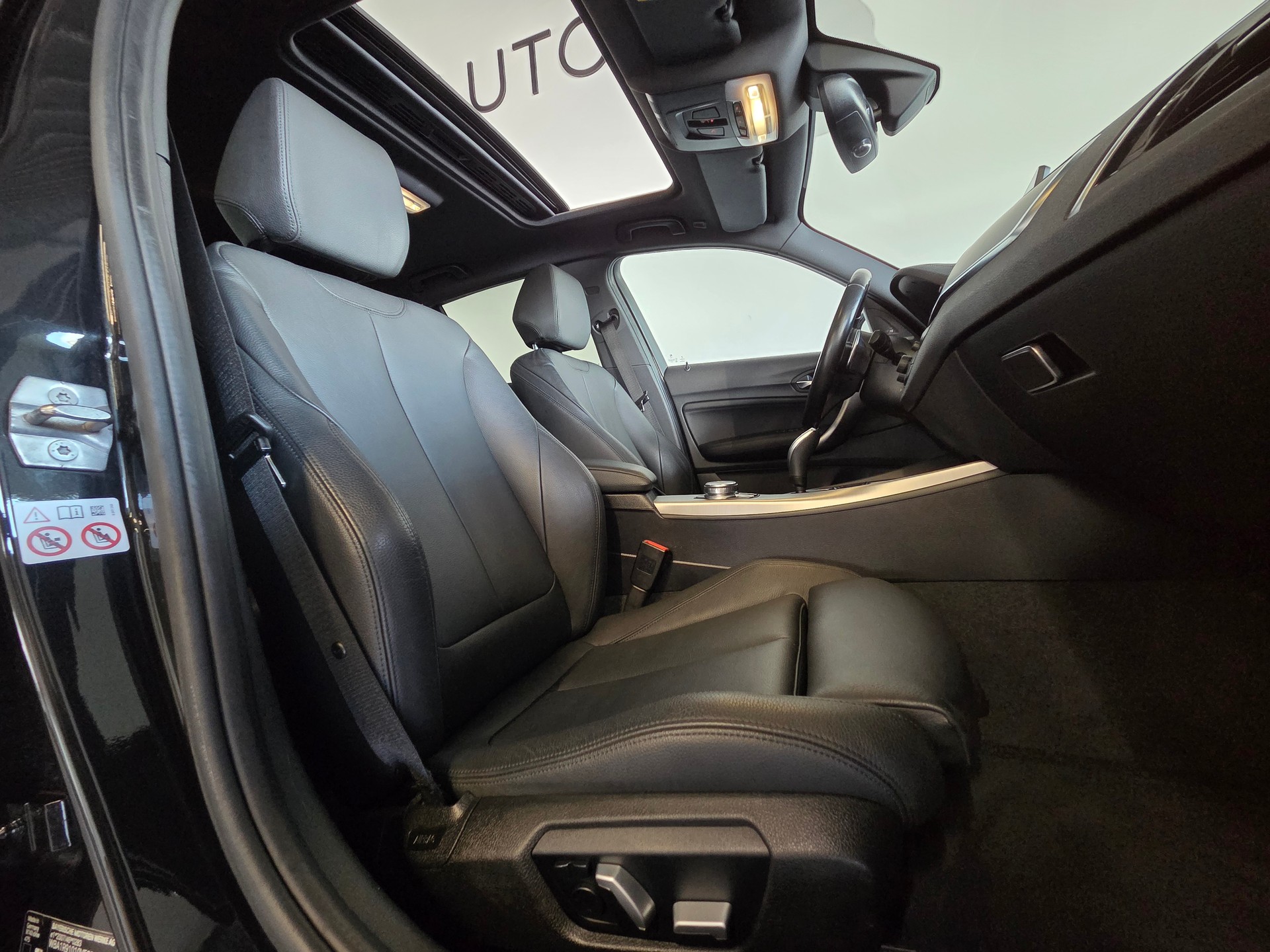 BMW M140i xDrive-image-4