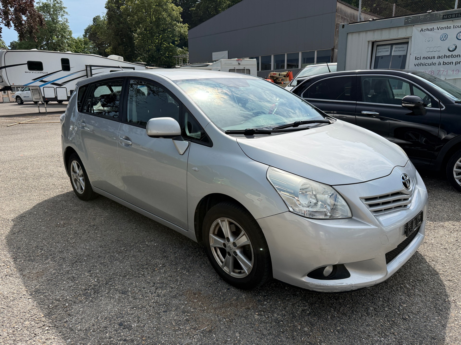 TOYOTA Verso 1.8 Linea Luna-image-1
