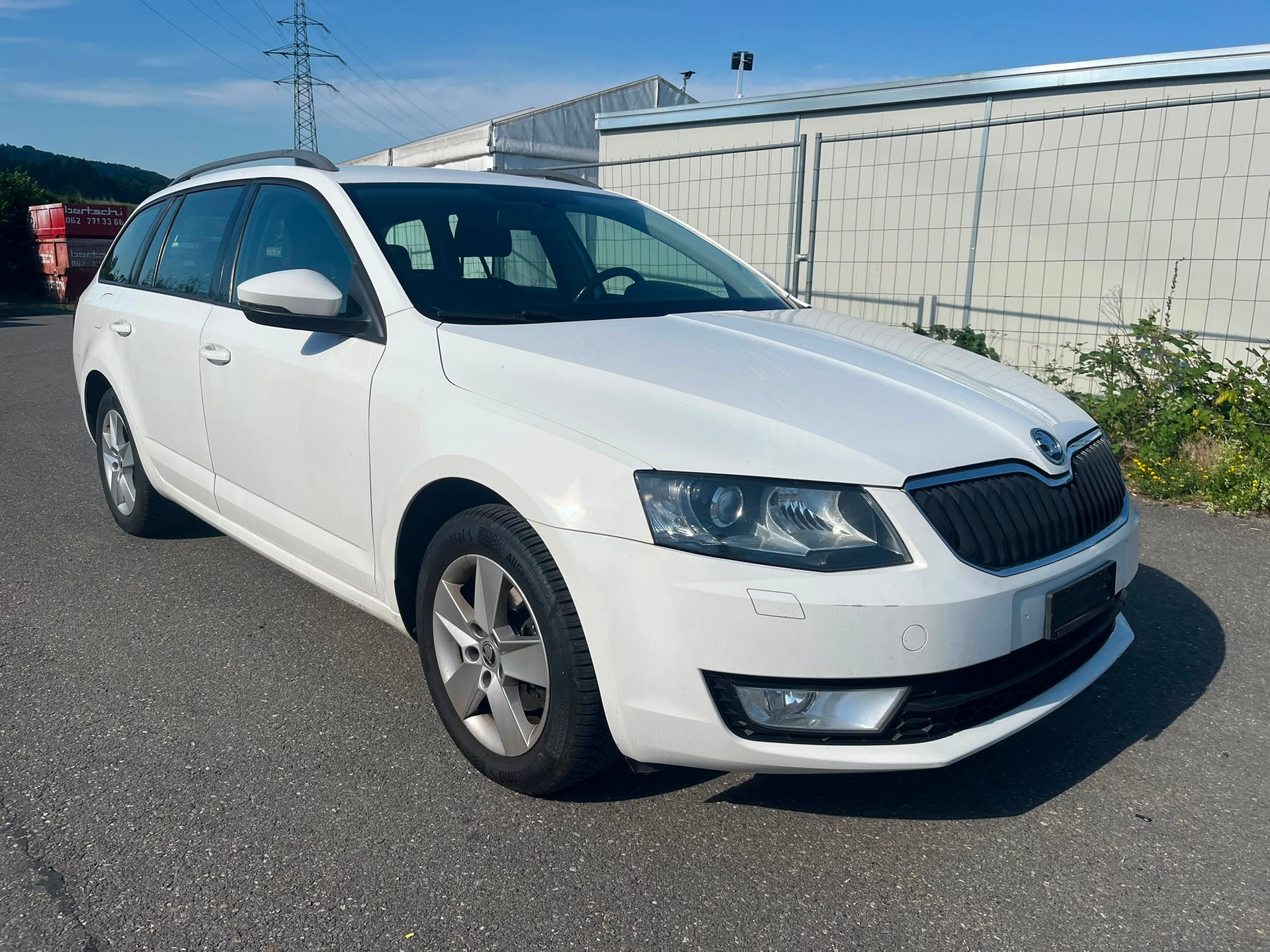 SKODA Octavia Combi 2.0 TDI Elegance 4x4-image-1