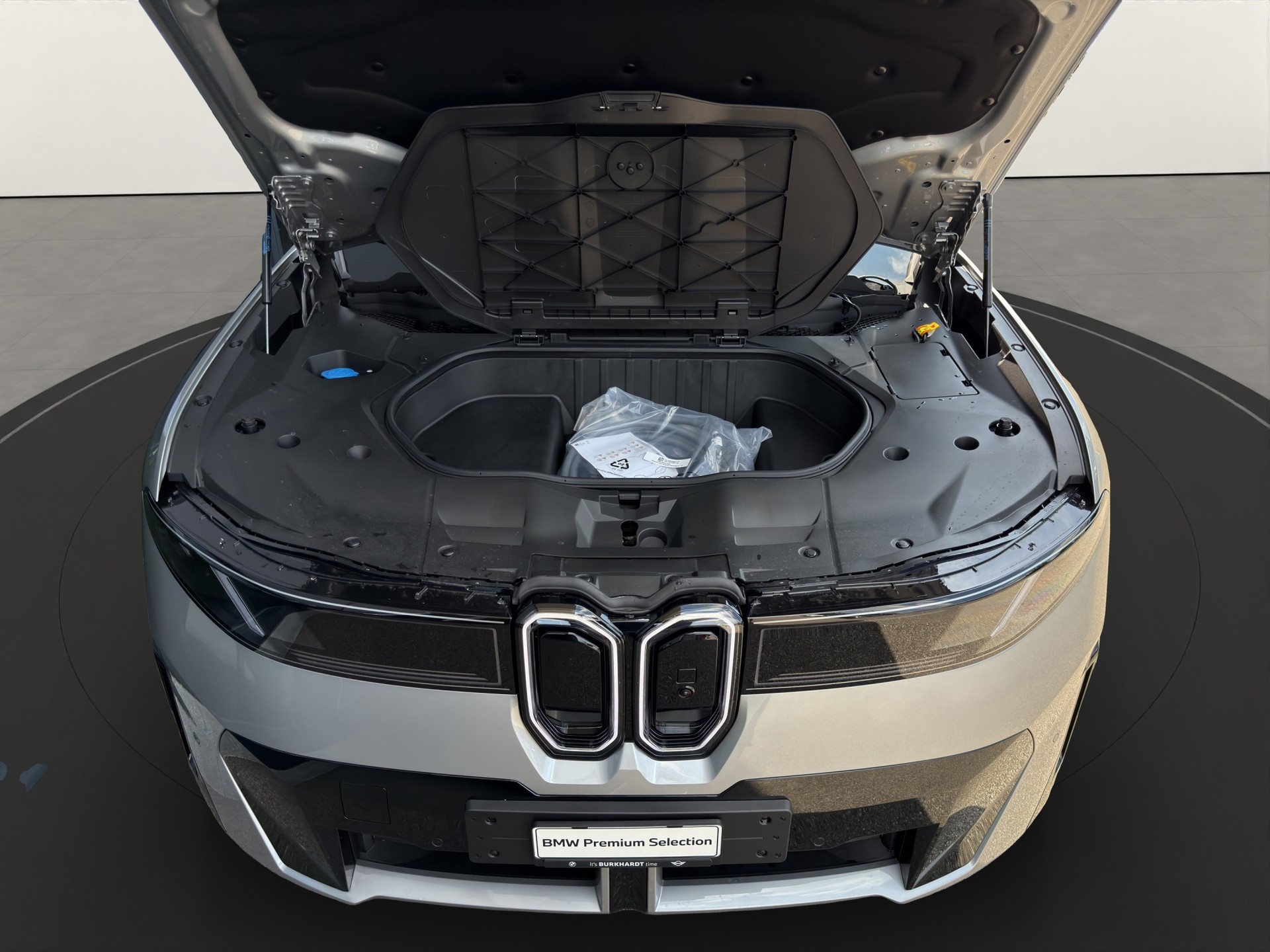 BMW iX3 50 xDrive M Sport-image-24