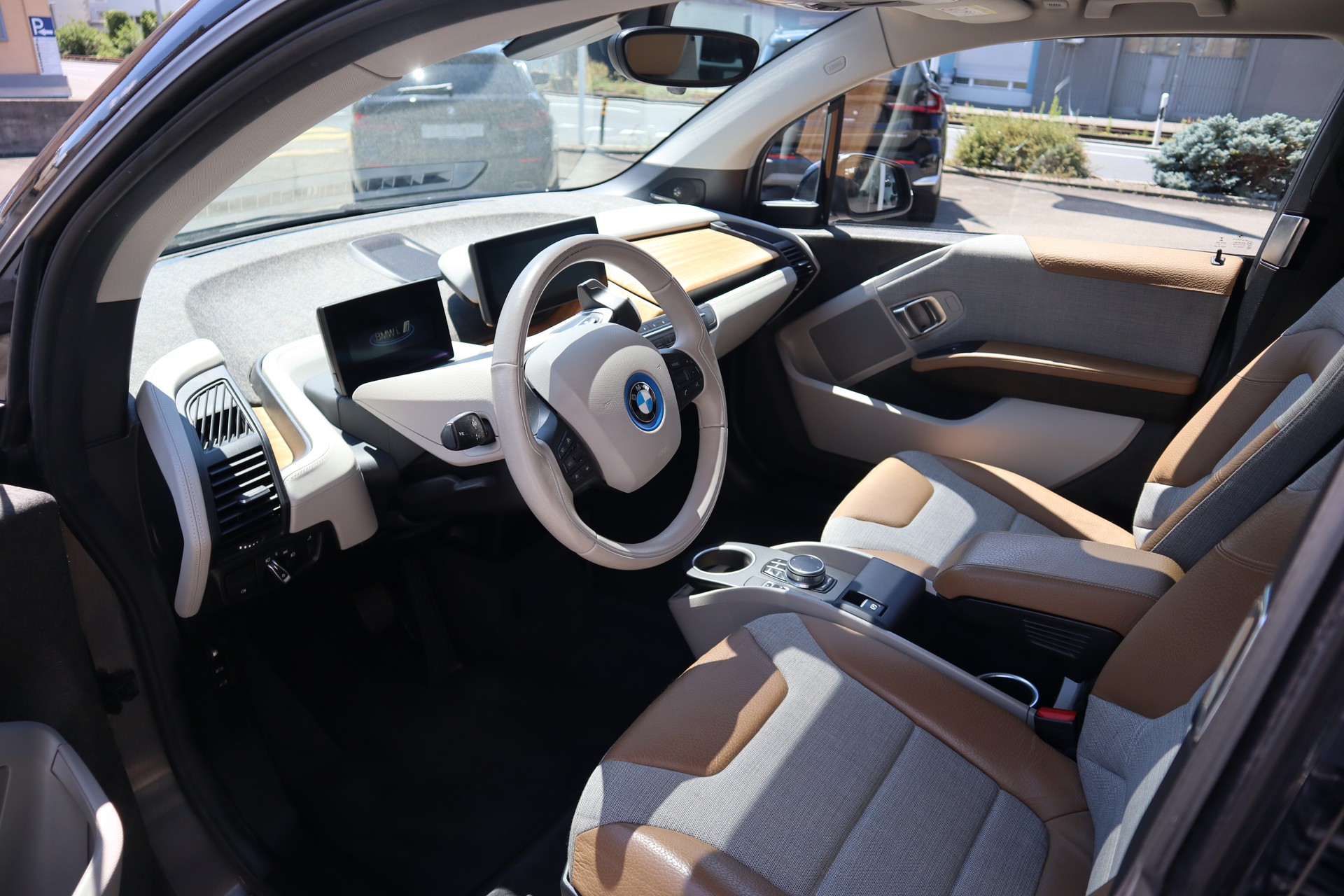 BMW i3 (94Ah) Range Extender-image-4