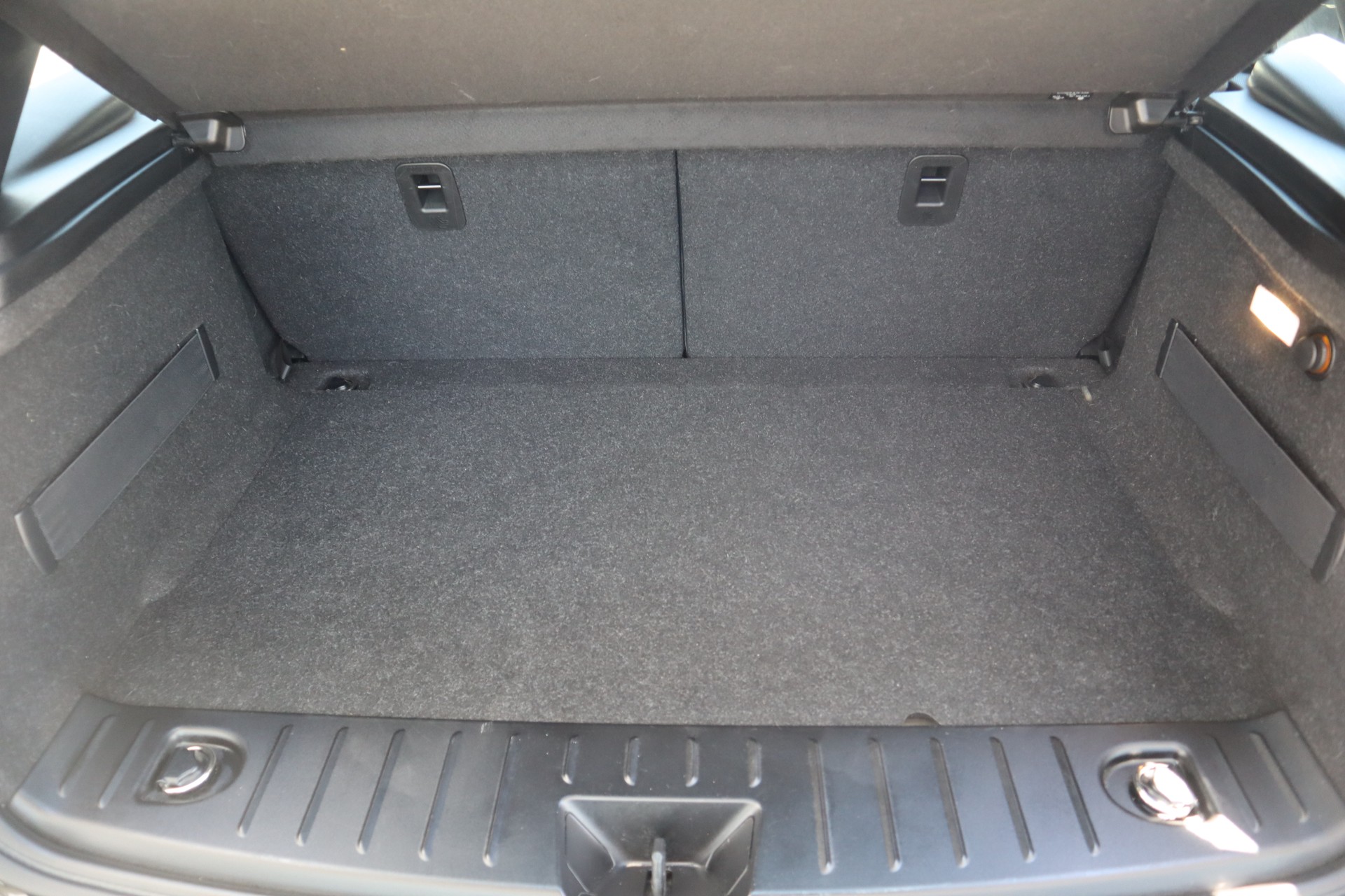 BMW i3 (94Ah) Range Extender-image-14