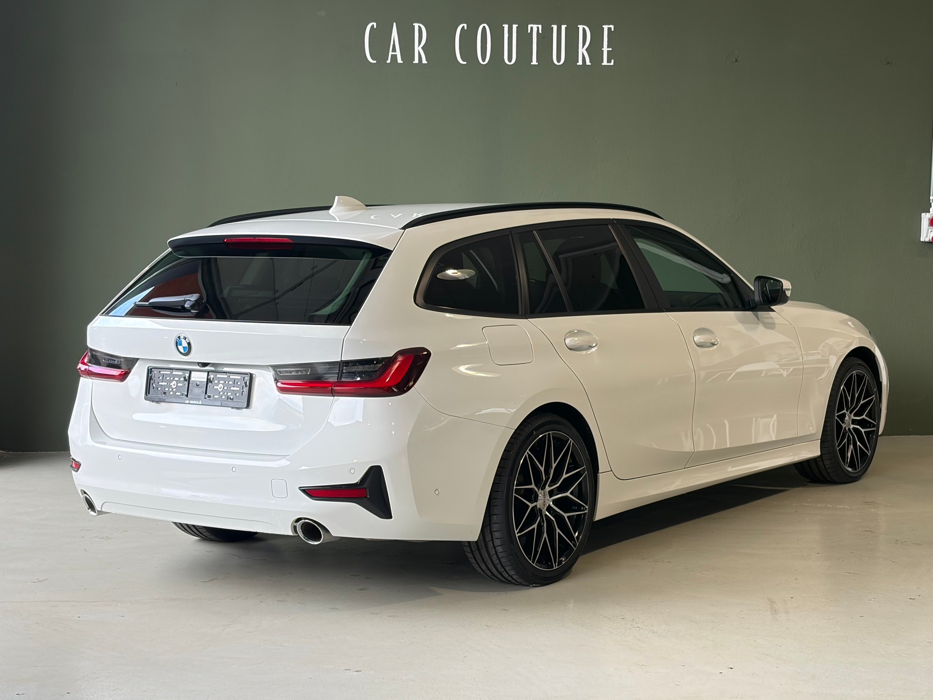 BMW 320d 48V Touring Steptronic ***19Zoll-Alu***CH-Fahrzeug***-image-3
