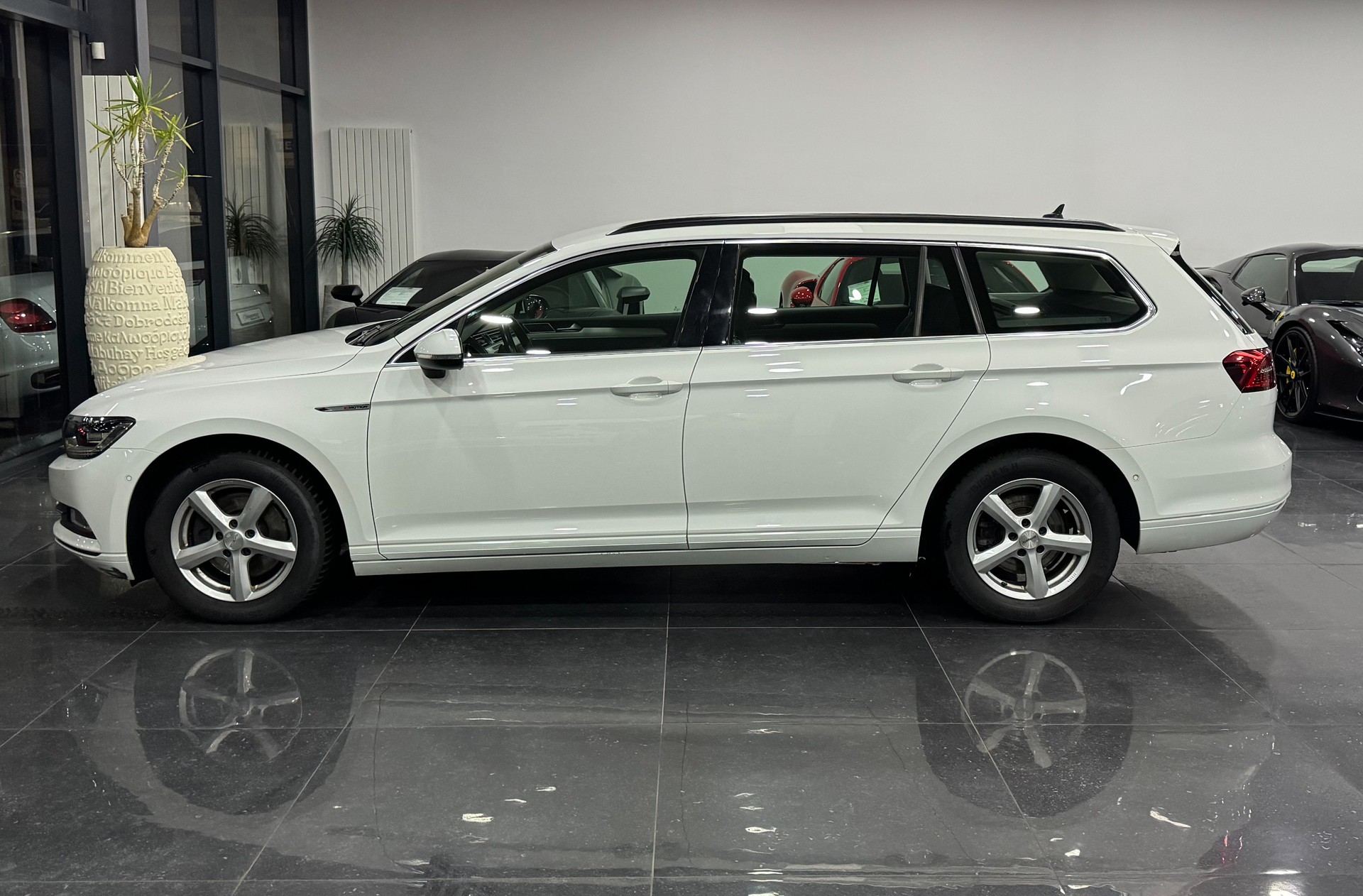 VW Passat Variant 2.0 TDI BMT Comfortline DSG 4Motion-image-2