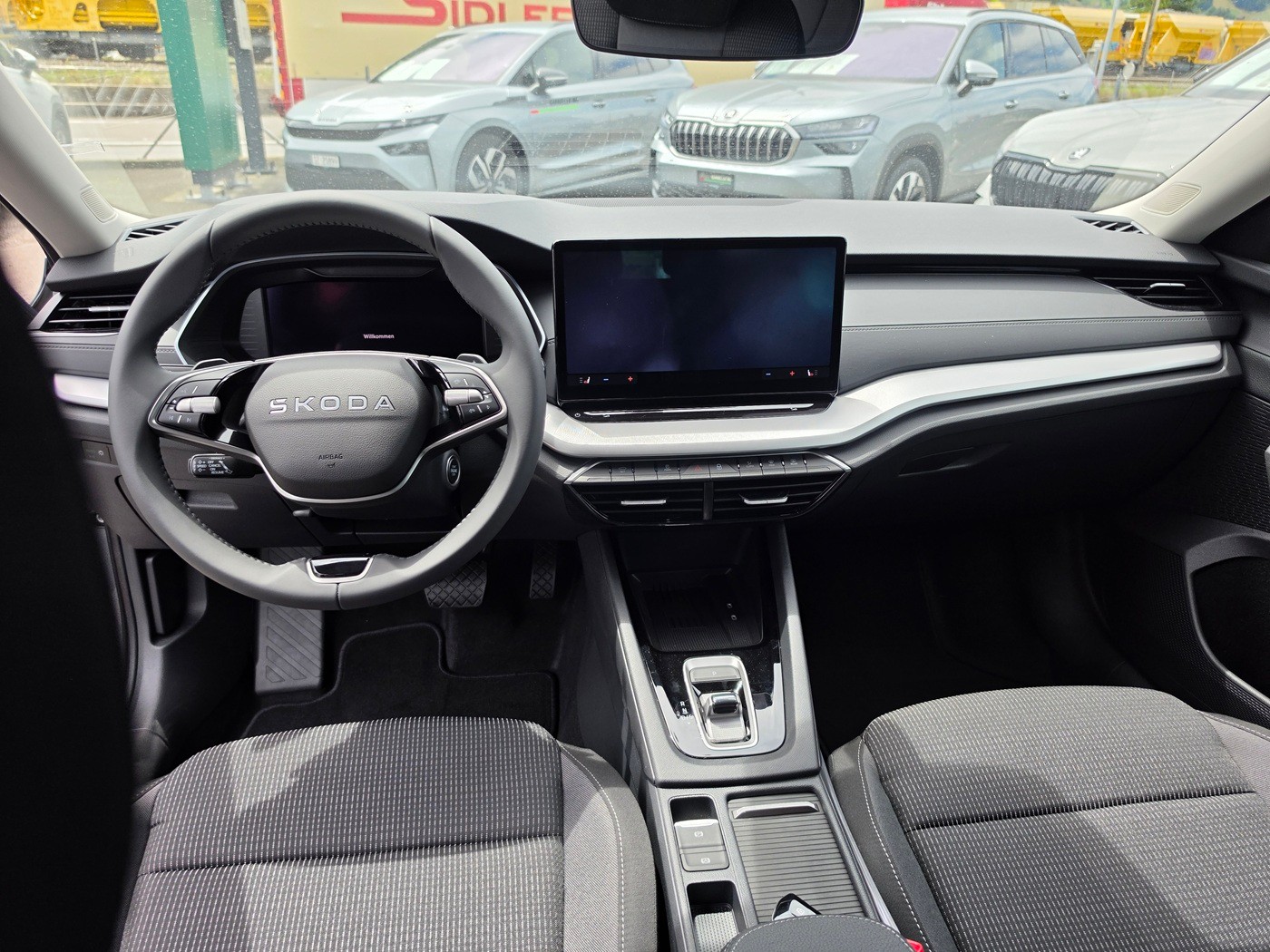 SKODA Octavia Combi 2.0 TDI DSG Selection-image-8